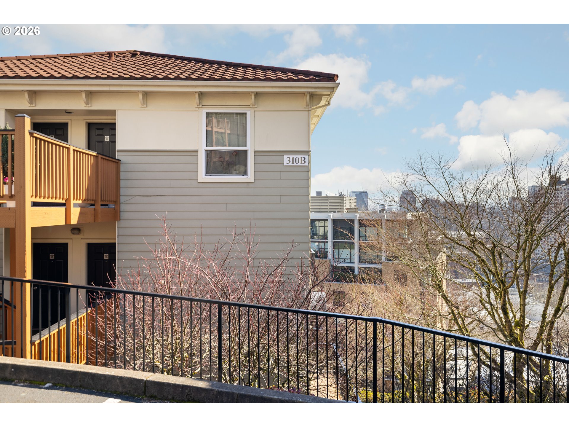 310 NW Uptown Ter 2B — photo