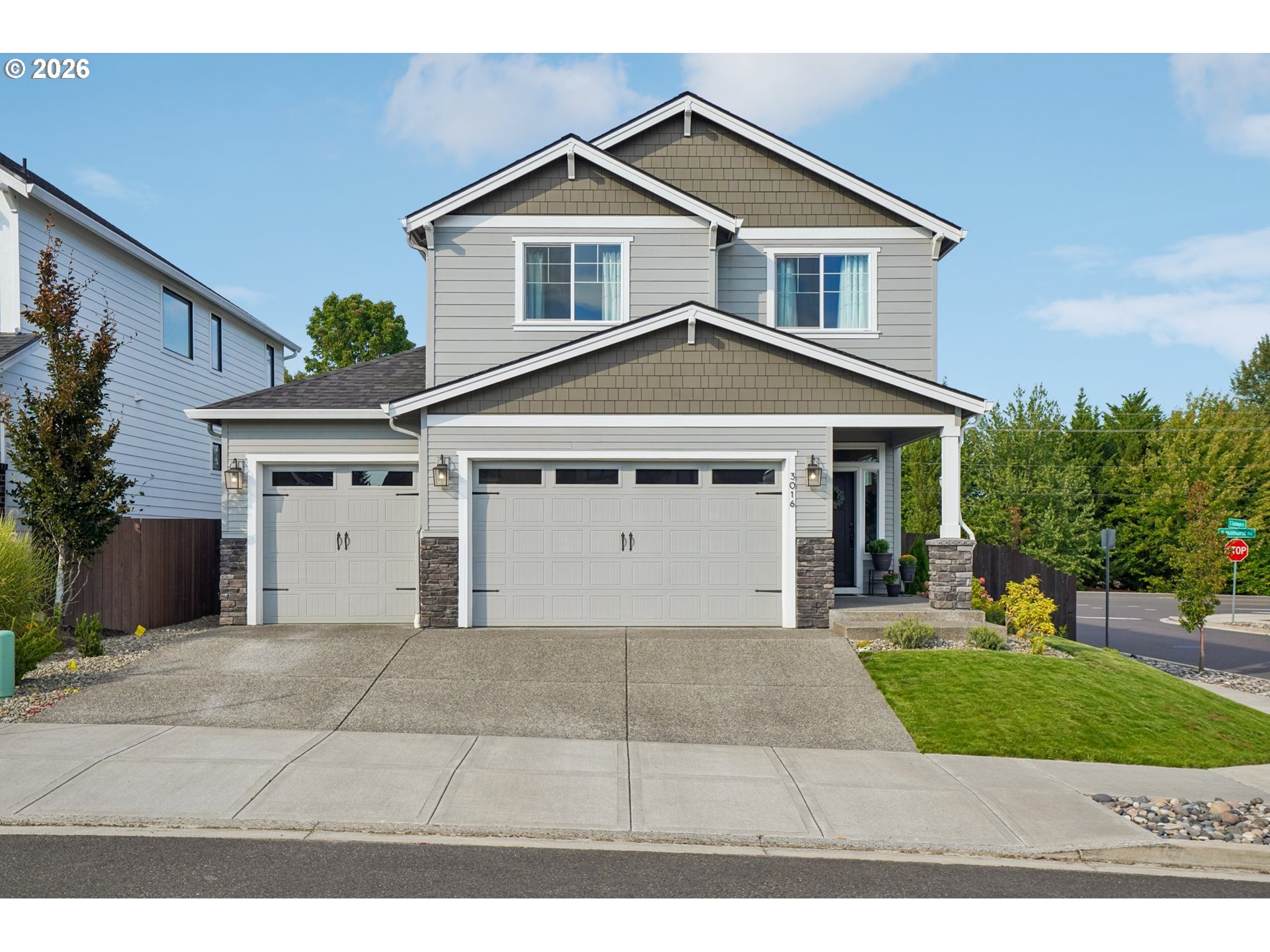 3016 S White Salmon Dr — photo