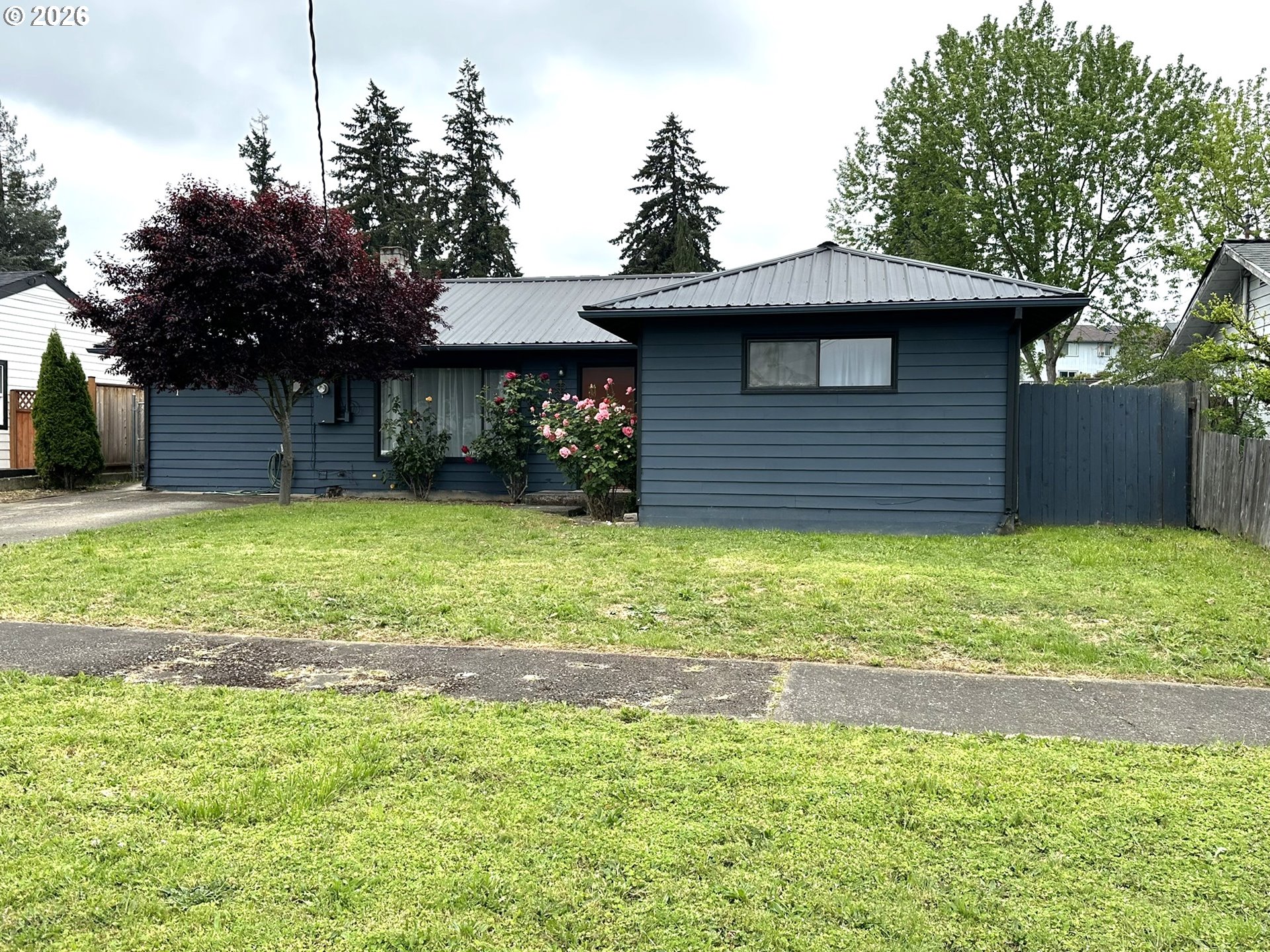 101 SW Peach Ln — photo