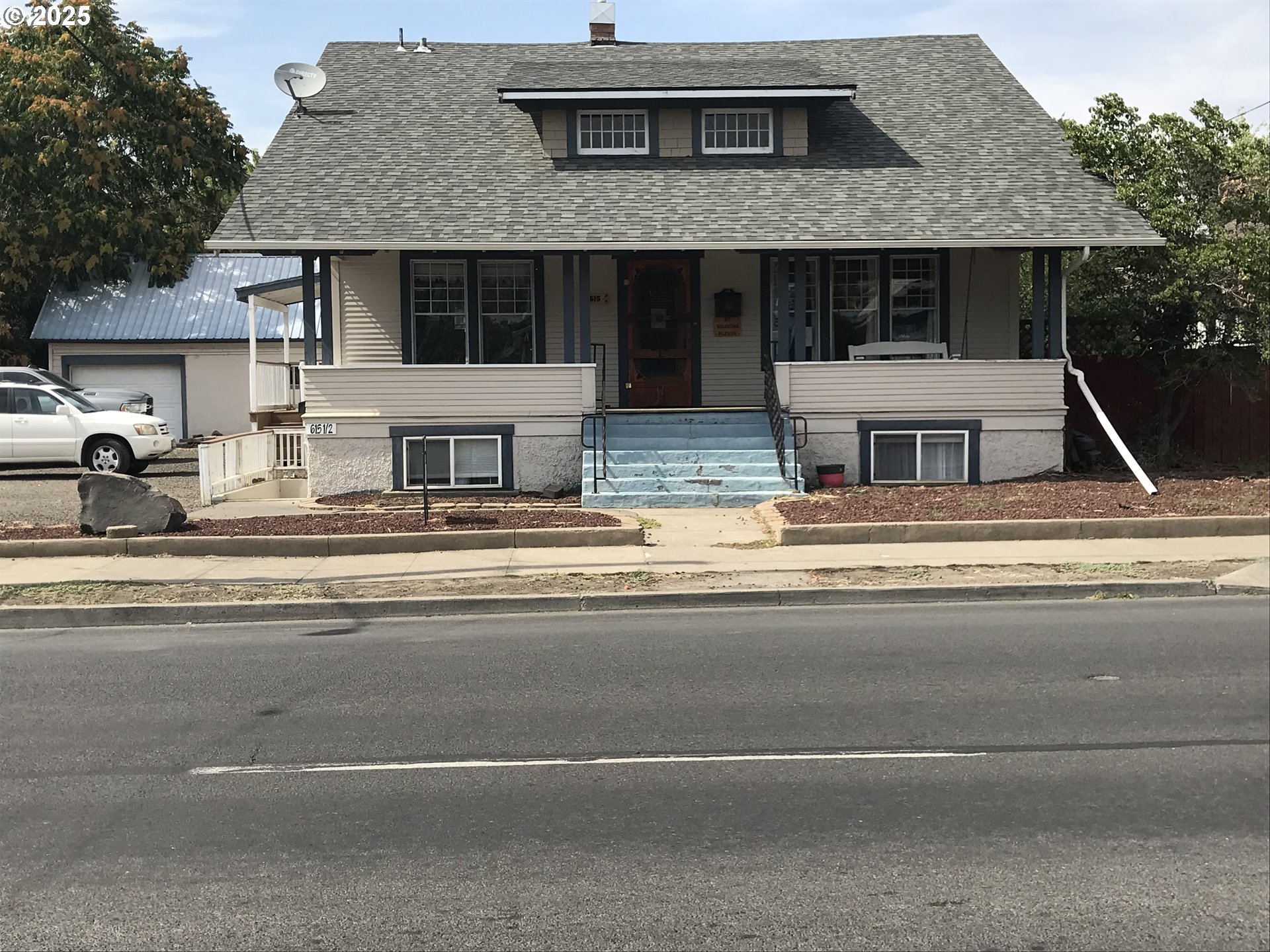 615 SW Court Ave — photo