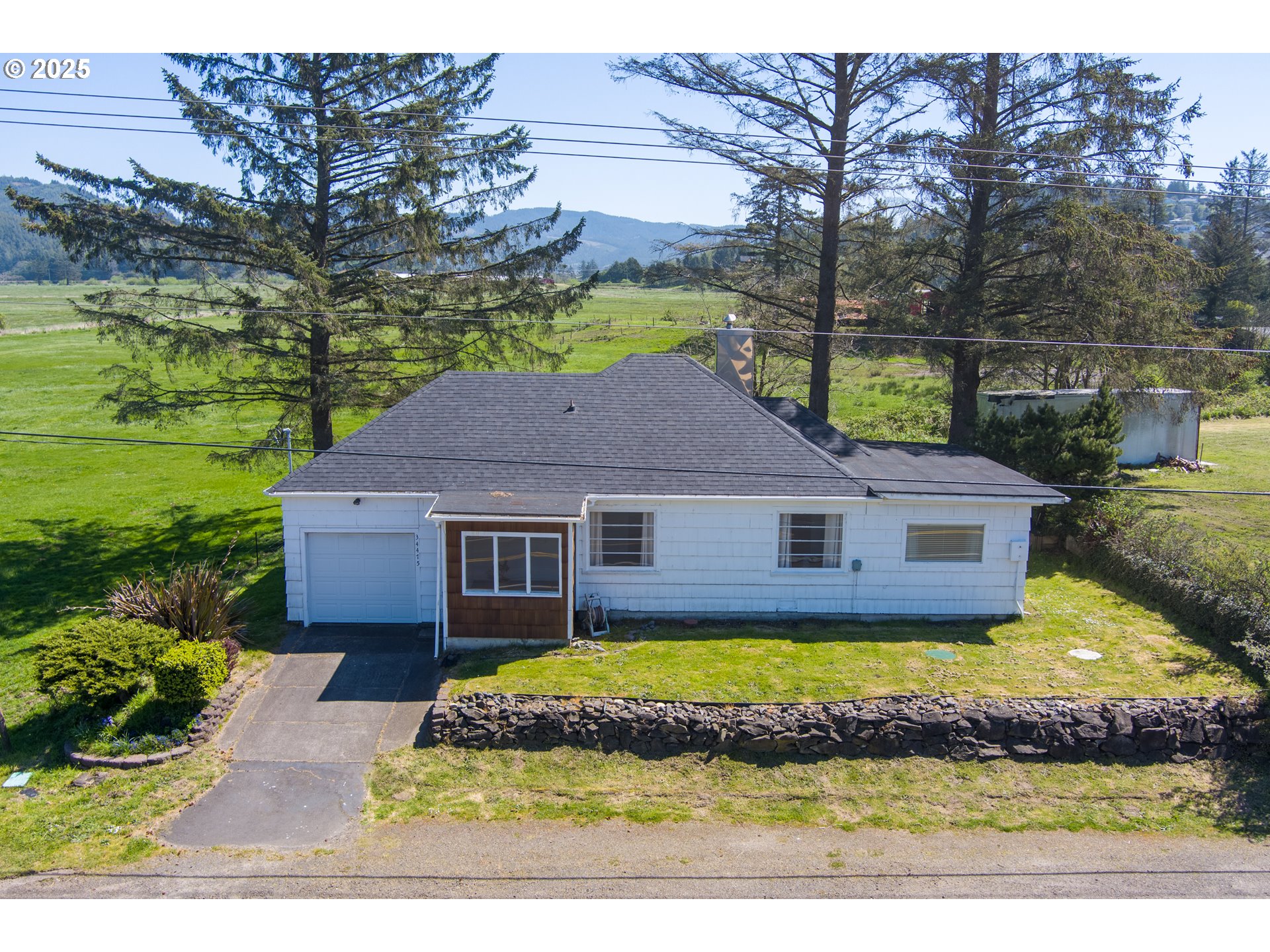 34475 Brooten Rd — photo