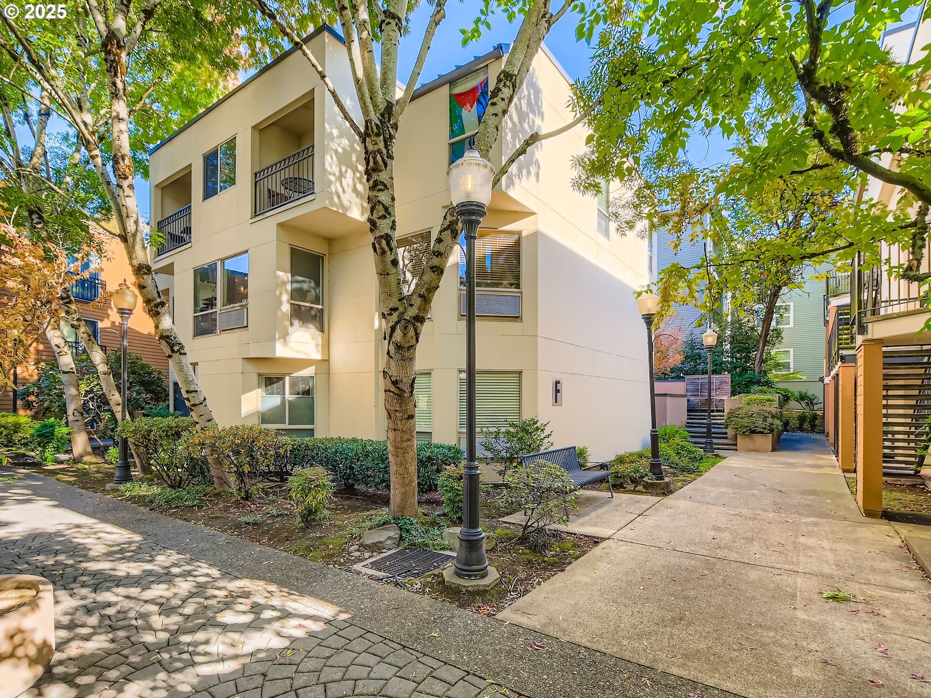 1535 SW Clay St 134 — photo
