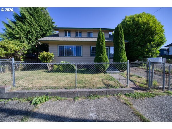 1090 Fir Ave — photo