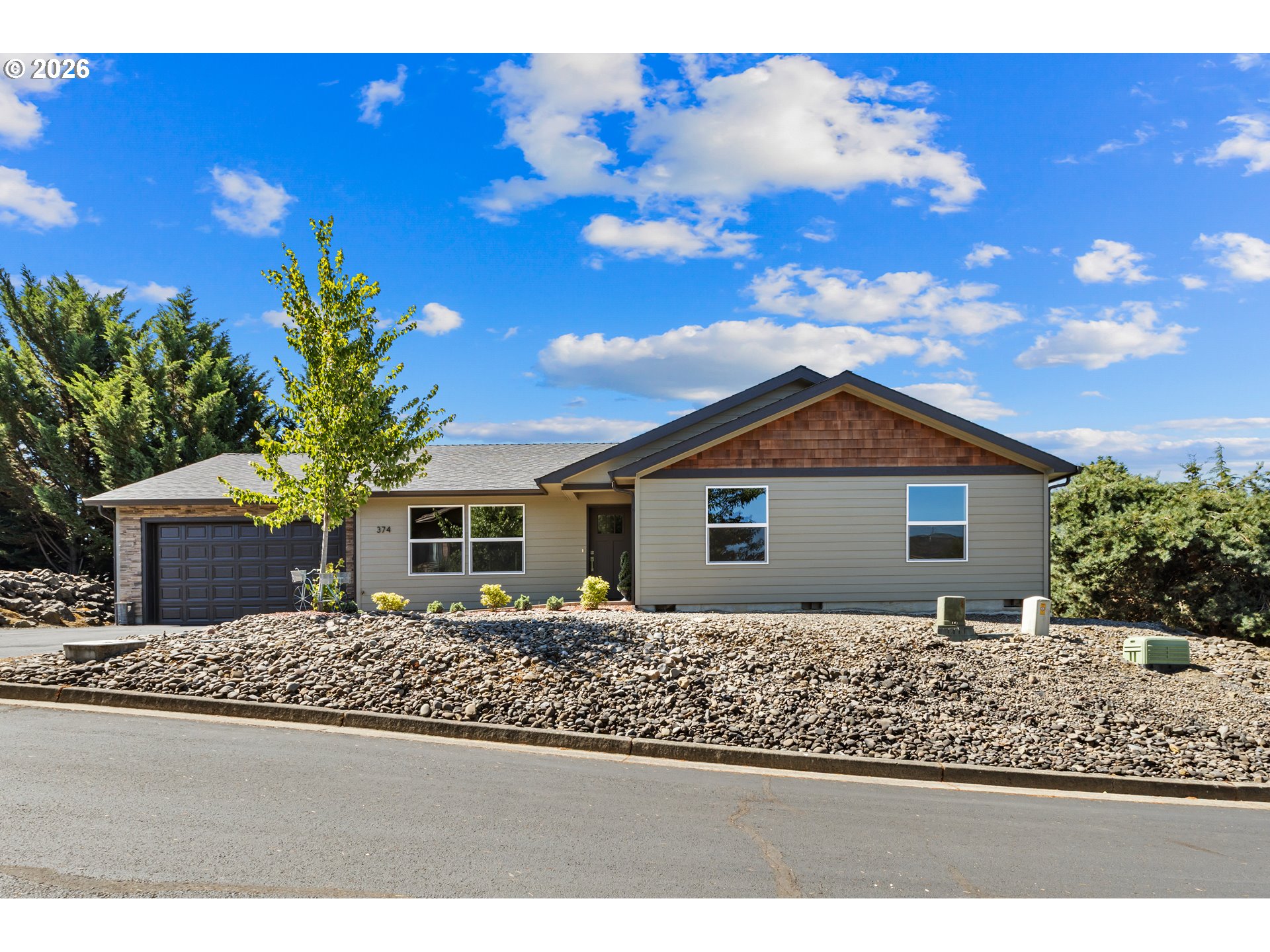 374 Bentgrass Ct — photo