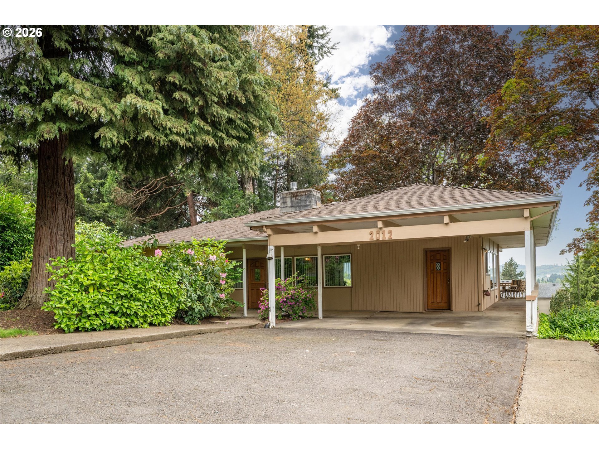 2012 Greiner St, Eugene, OR 97405 — photo 2