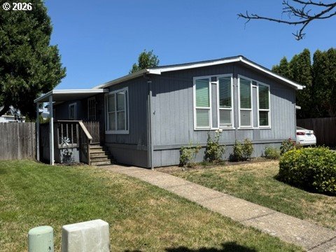 550 Lochaven Ave — photo