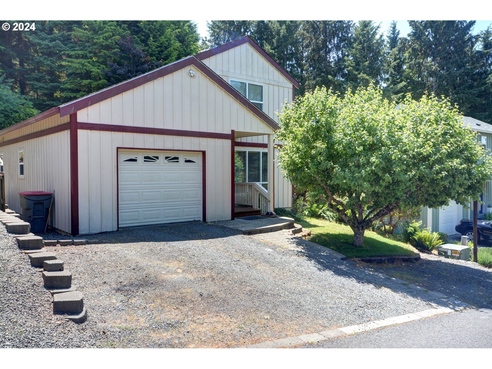 421 Elk Creek Rd — photo