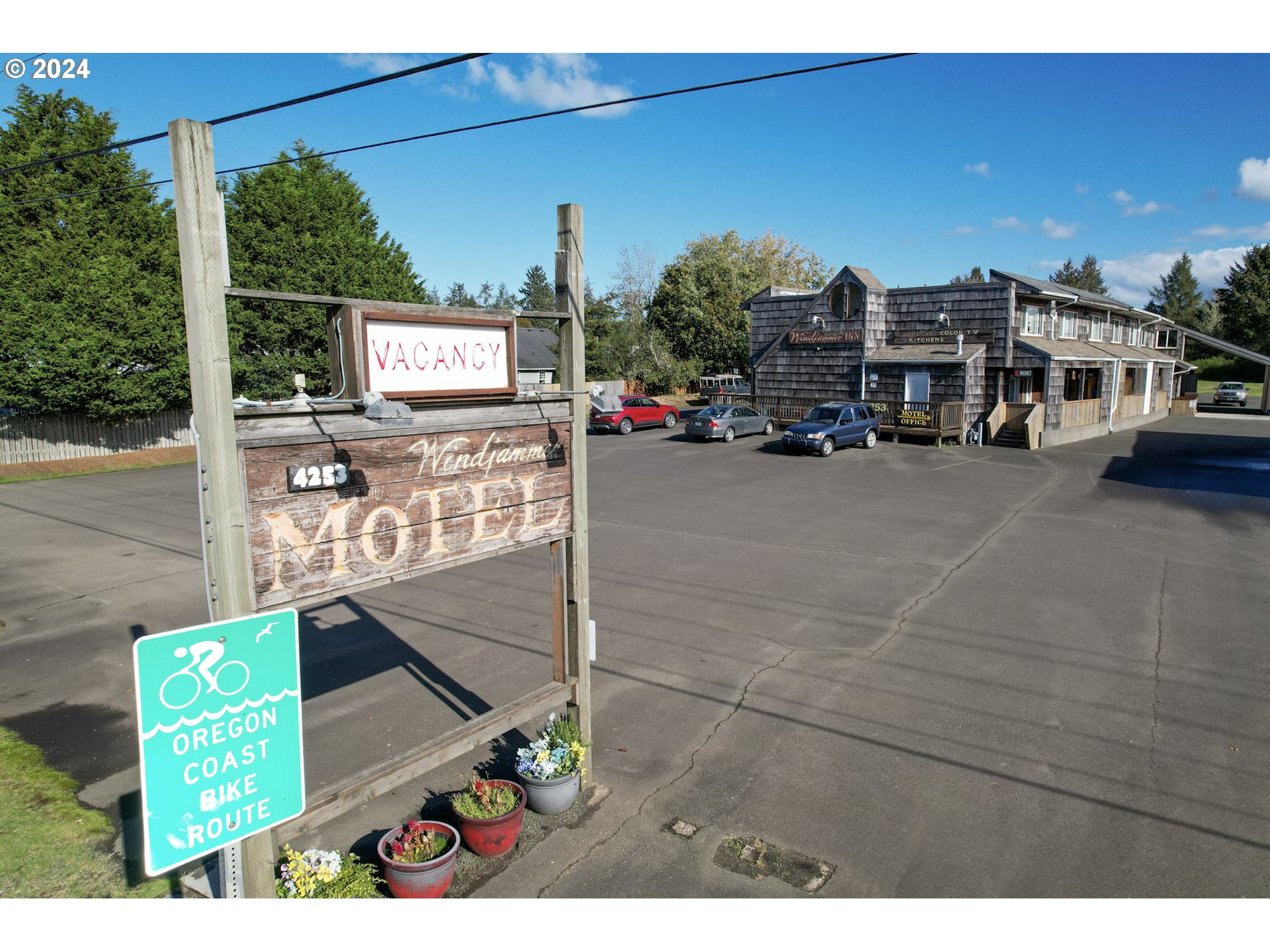 4253 Hwy 101 N — photo