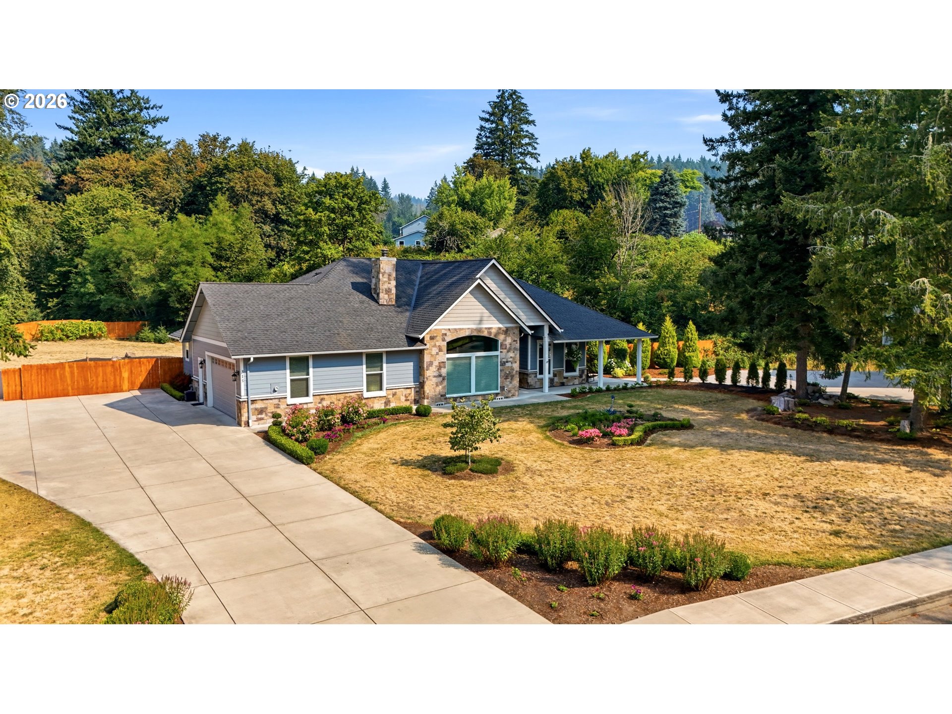 315 Santiam Pointe Loop — photo