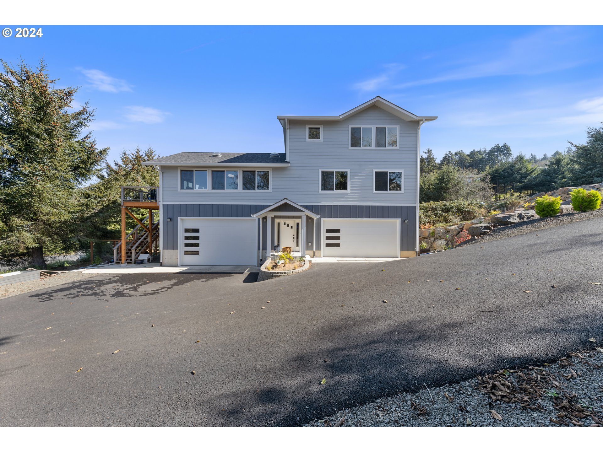 7300 Valley View Dr — photo
