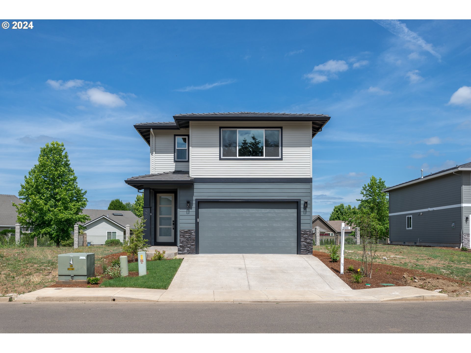 375 Sunday Dr — photo