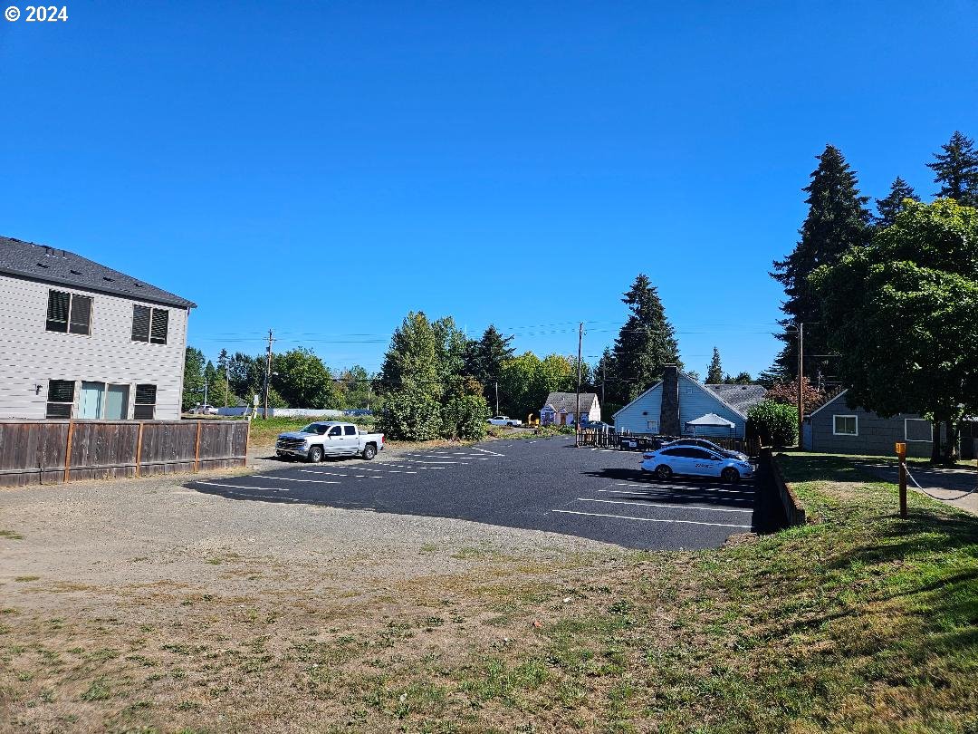 8614 NE St Johns Rd — photo