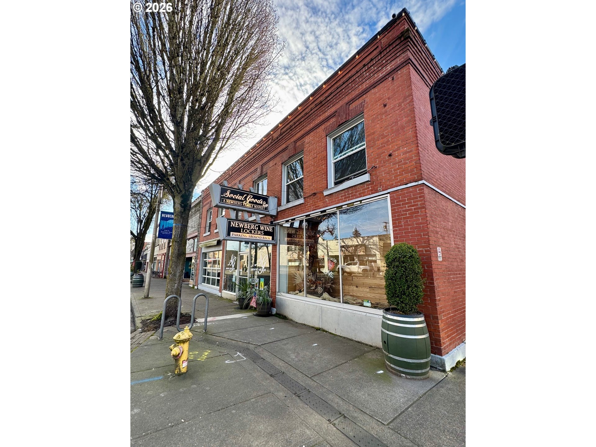500 E 1st St — photo