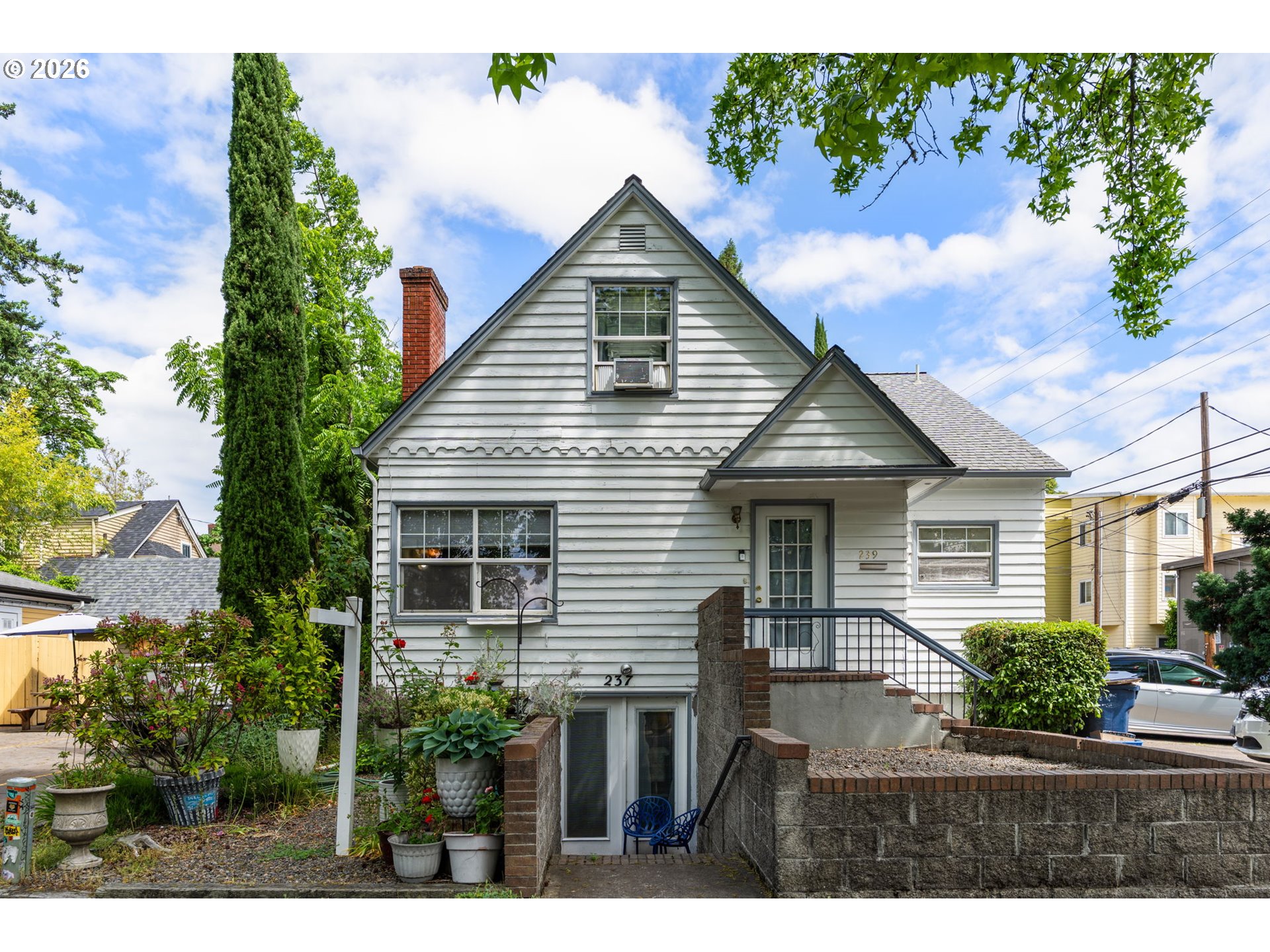 239 E 14th Ave, Eugene, OR 97401