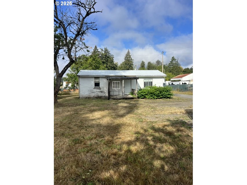21707 NE 10th Ave — photo