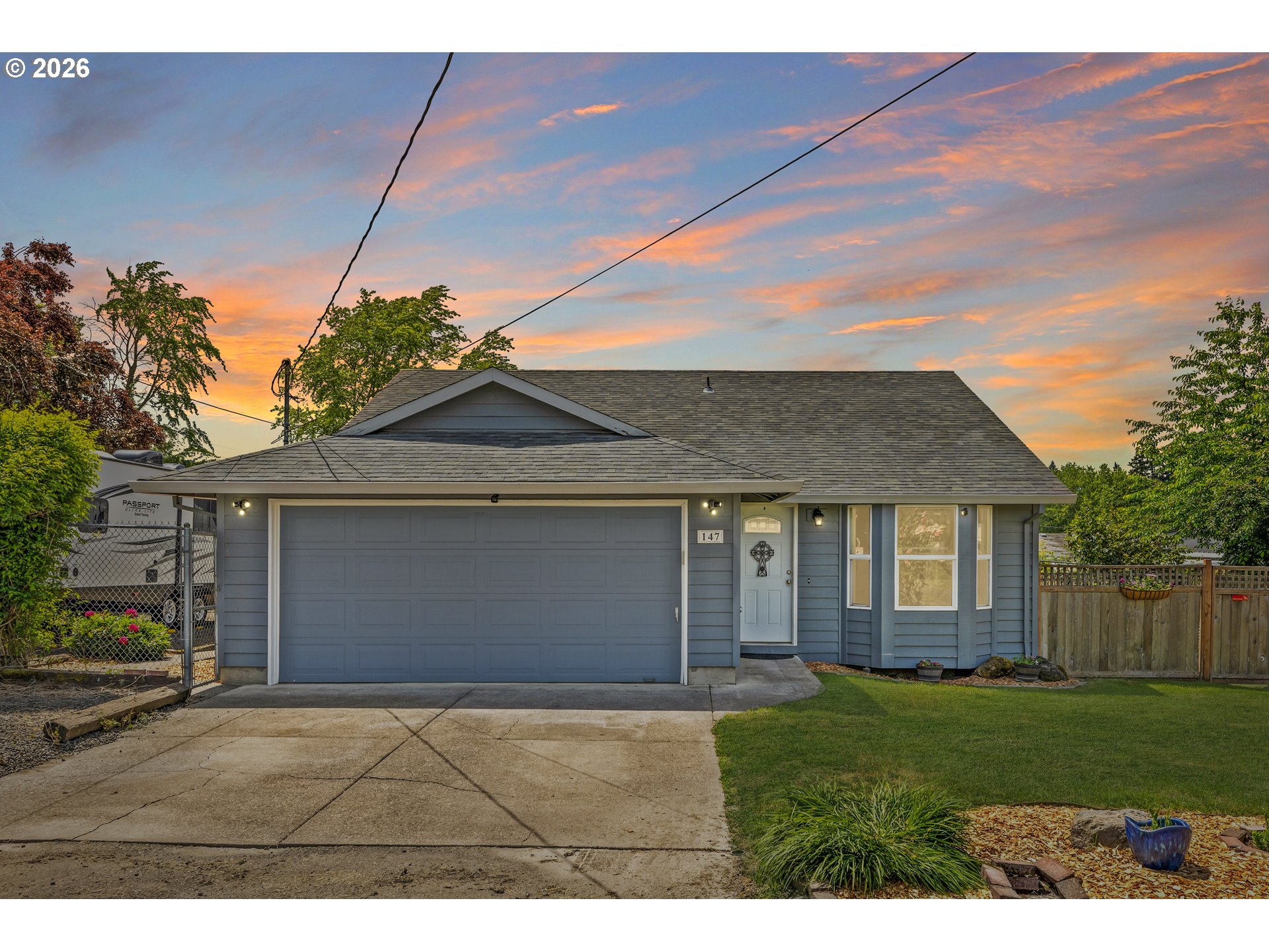 147 E 8th St, Lafayette, OR 97127 — photo 2