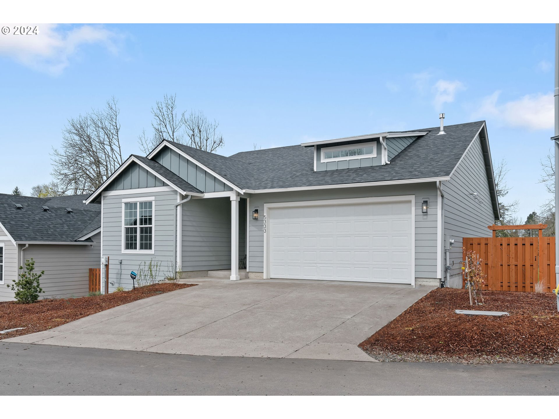 9324 Glory Ct — photo