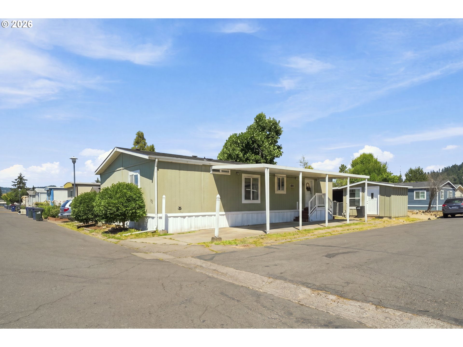 5335 Daisy St 101 — photo