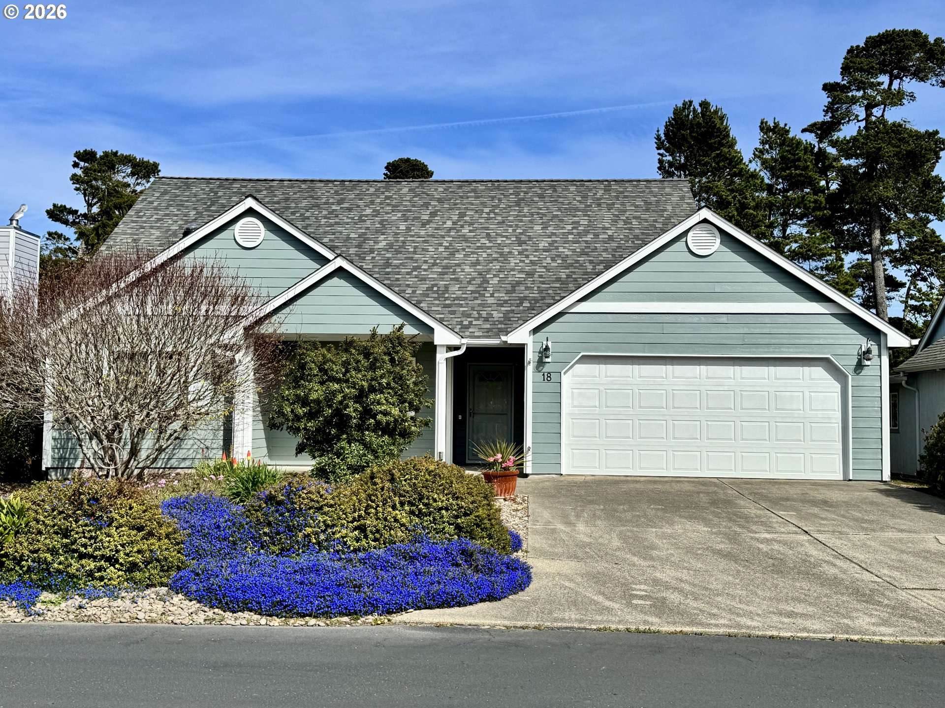 18 Mariners Ln, Florence, OR 97439 — photo 2