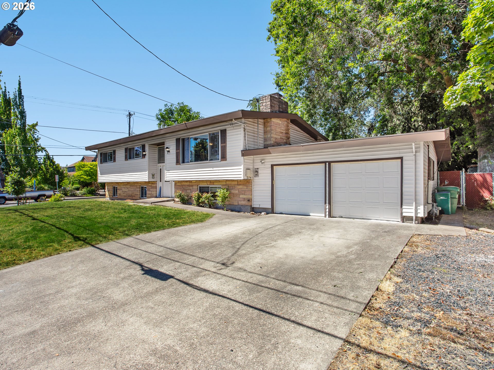 1801 E Laurel Dr, Newberg, OR 97132 — photo 2