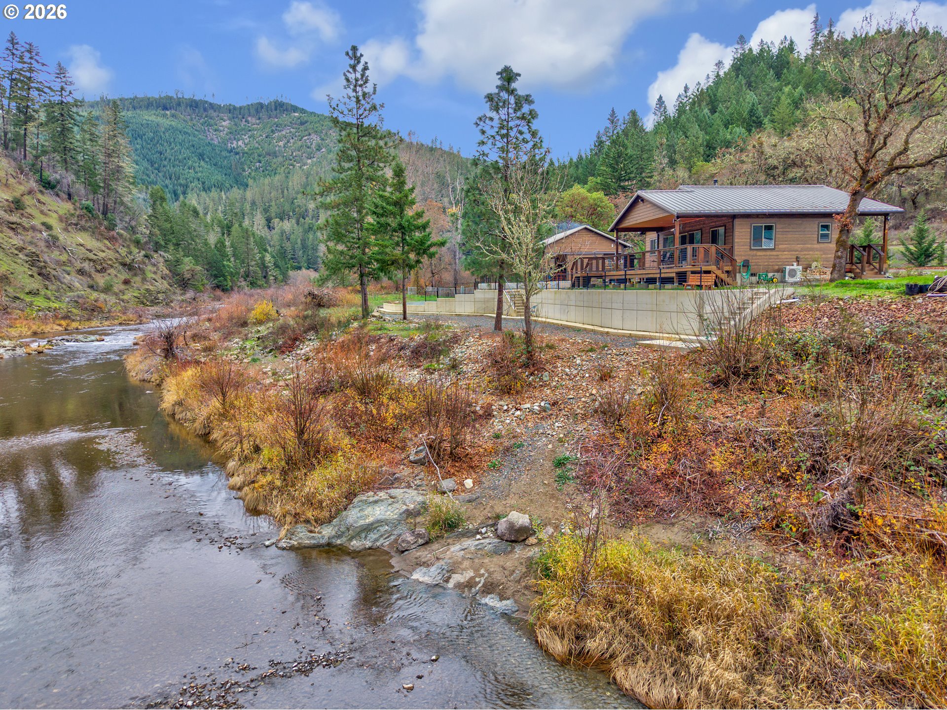 4696 Cow Creek Rd — photo