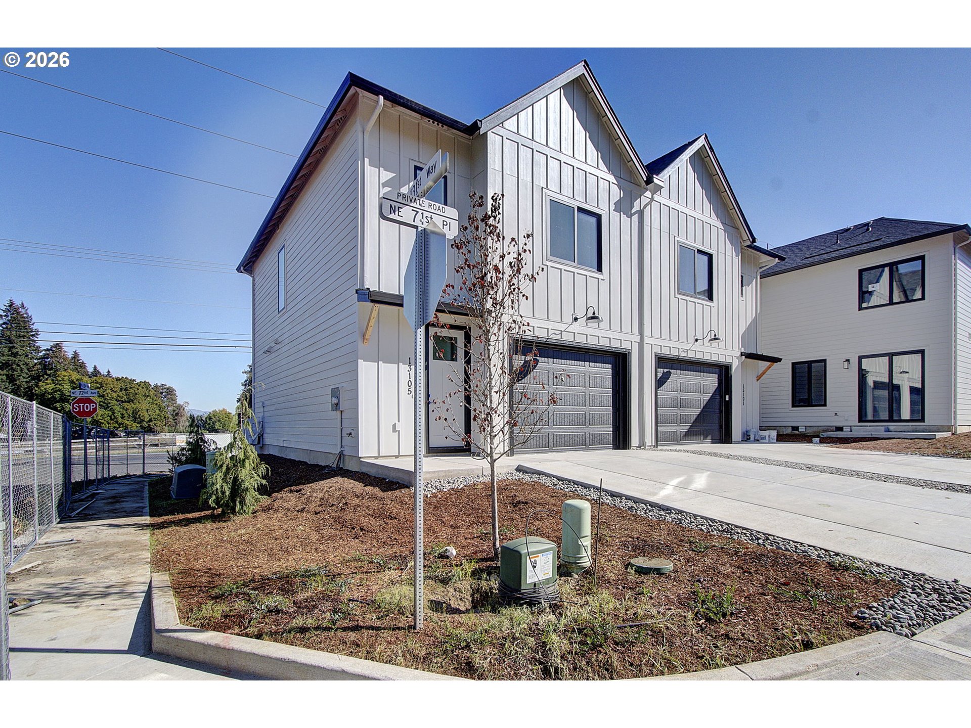 7022 NE 131st St — photo