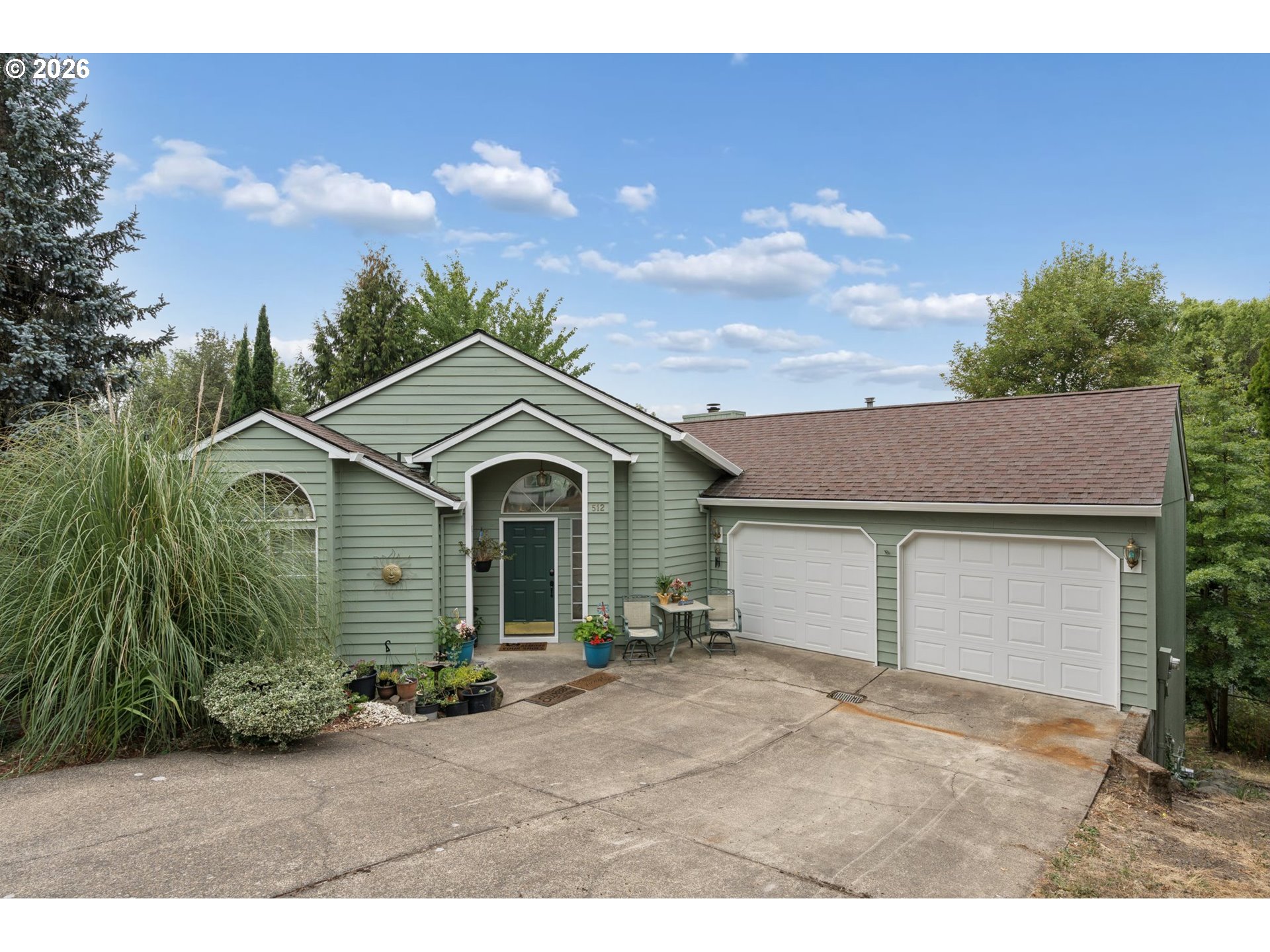 512 SE Alder Ct — photo