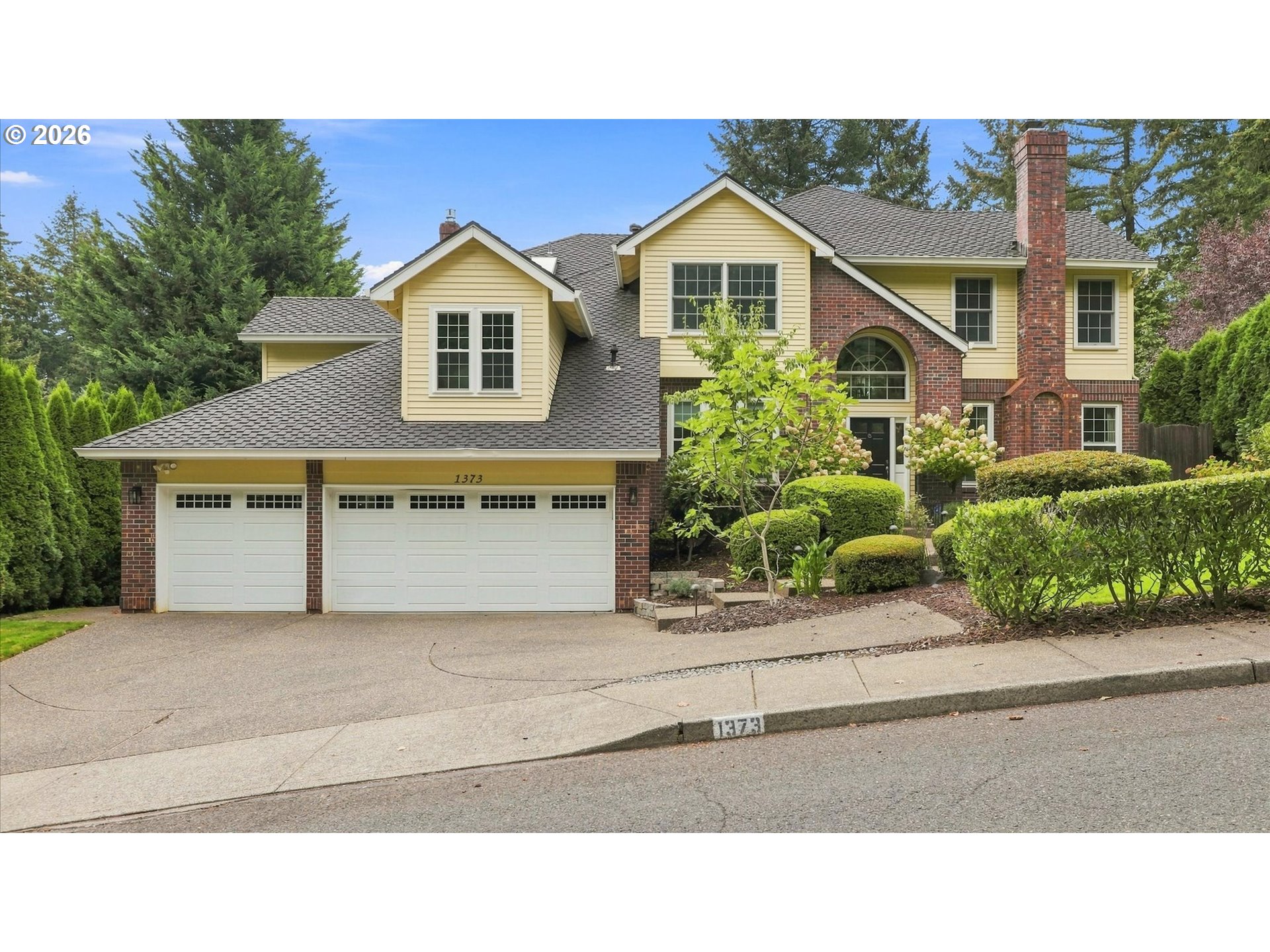 1373 Skye Pkwy — photo