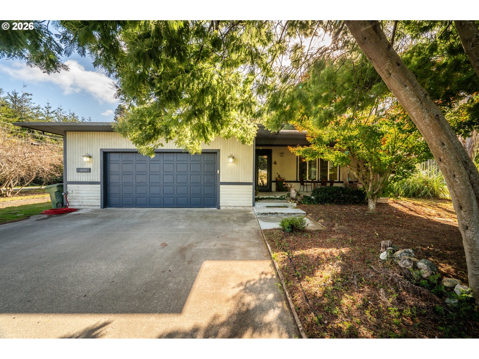 56100 Spring Creek Rd — photo