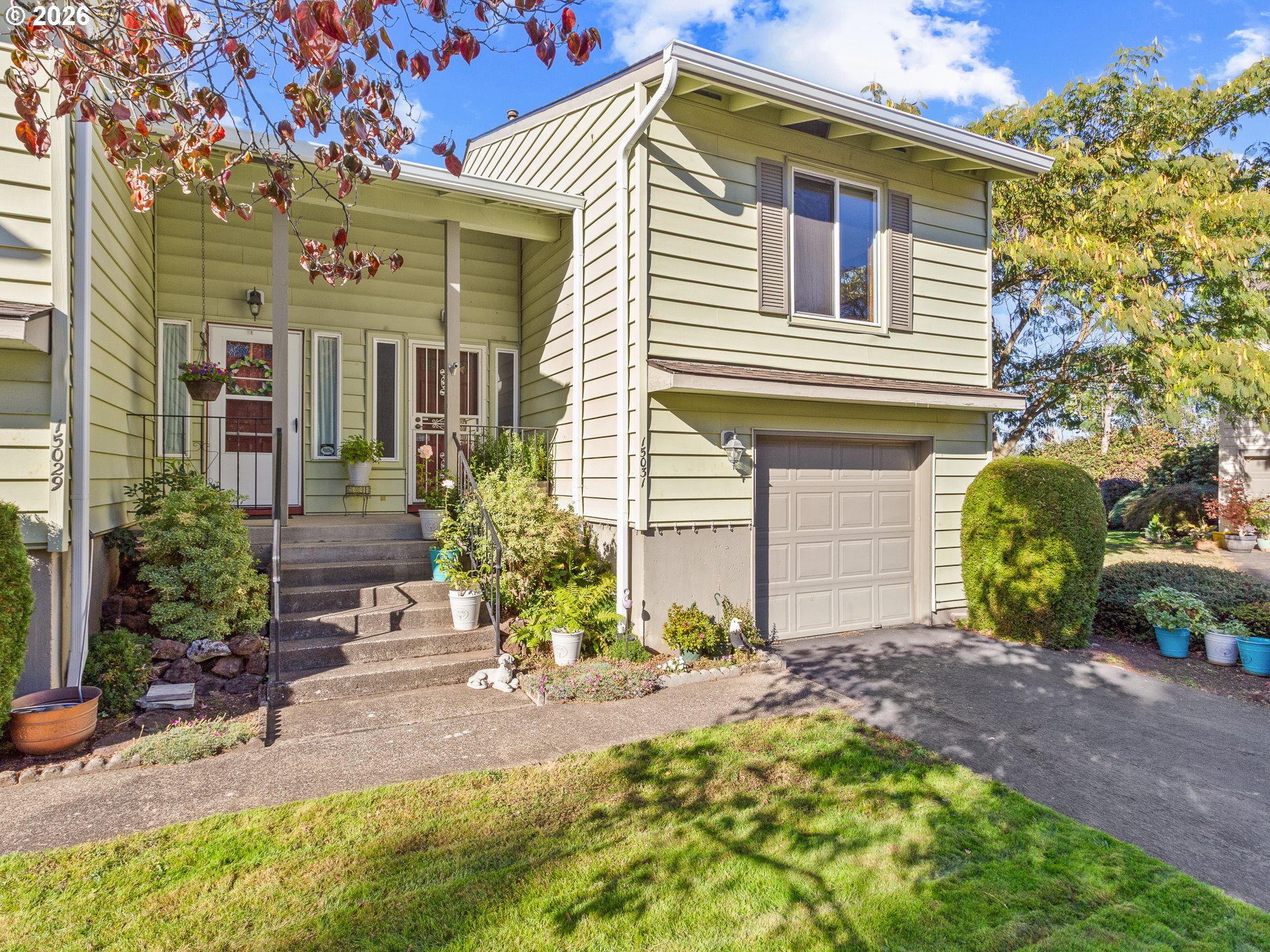 15031 NE Rose Pkwy — photo