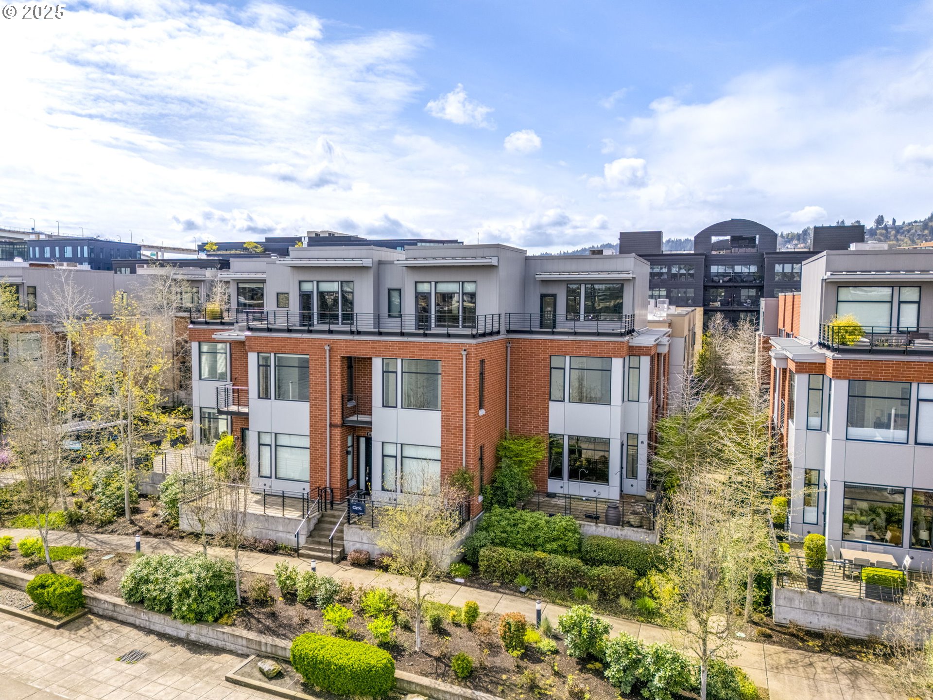 1716 NW Riverscape St, Portland, OR 97209 — photo 3