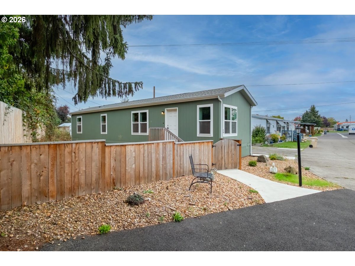 204 Cascade Dr Unit 24 — photo