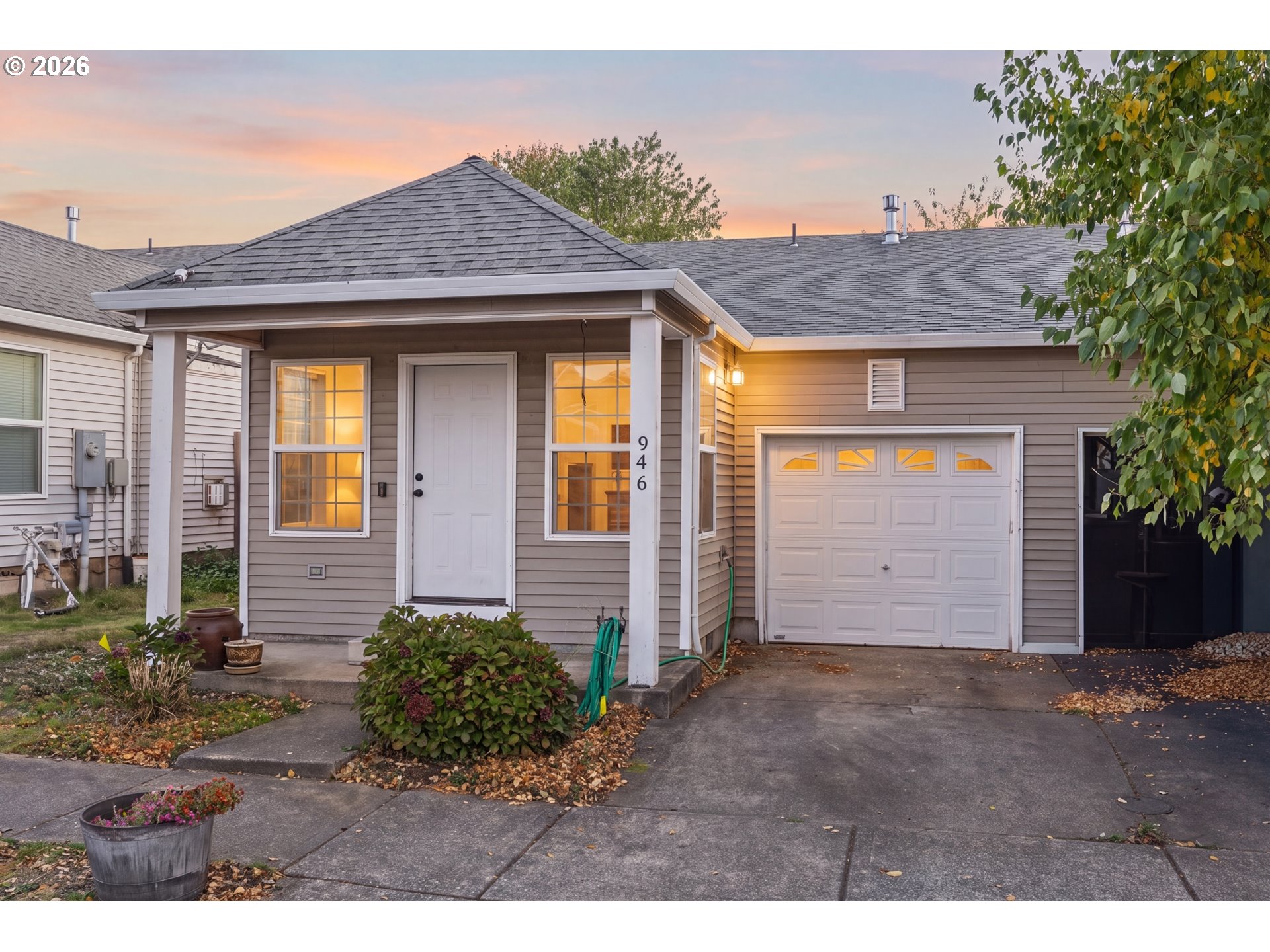 946 SW Junction Pl, Gresham, OR 97080 — photo 2