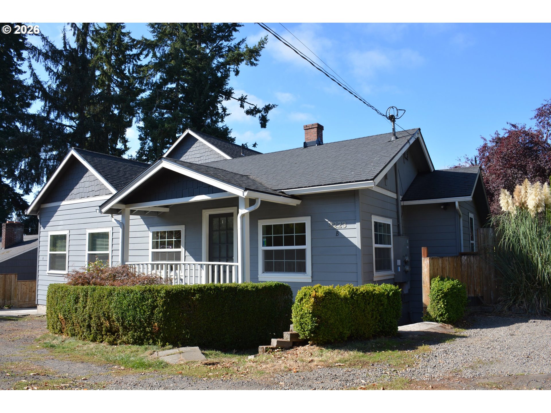 9223 SW Terwilliger Blvd — photo