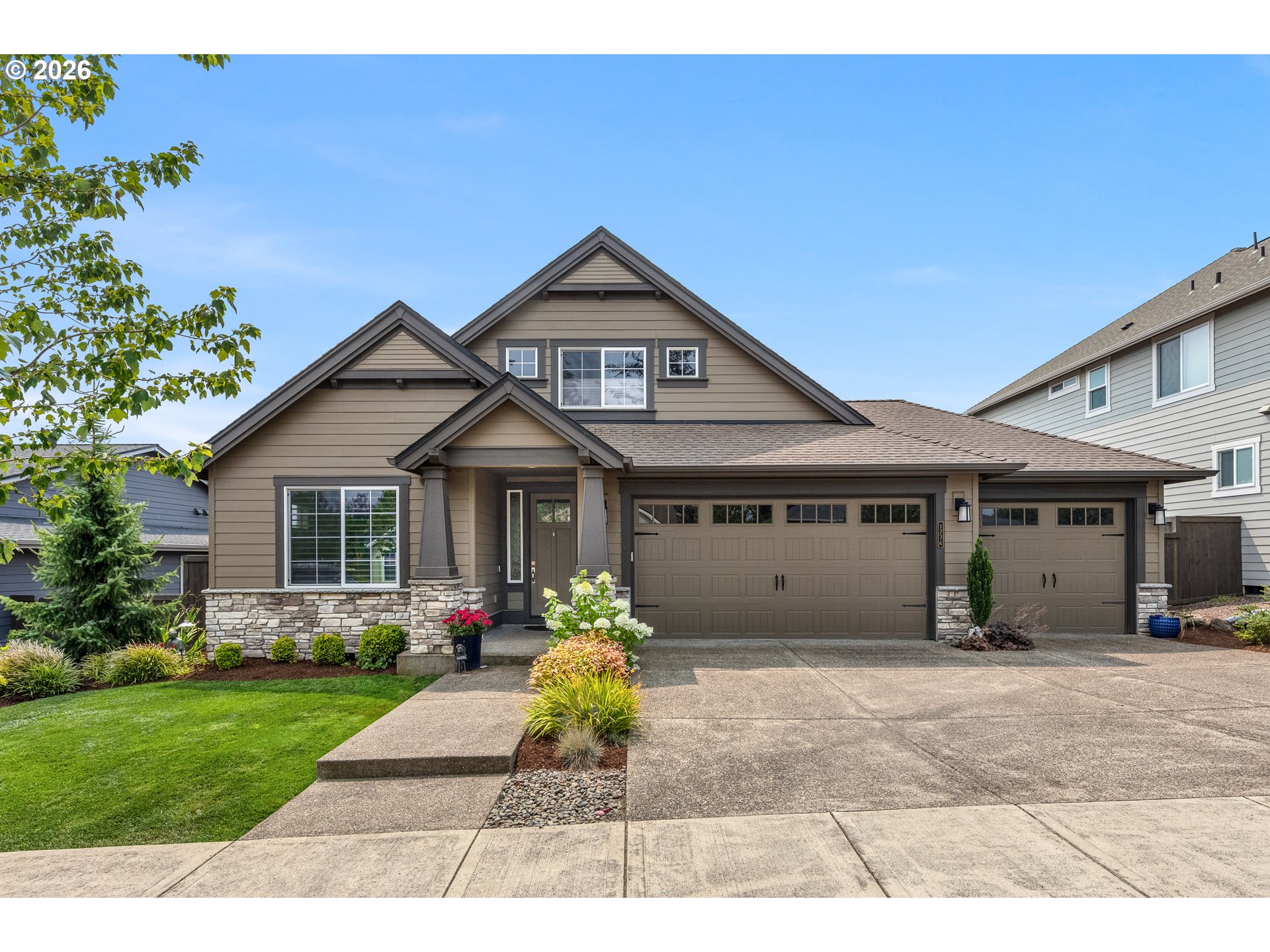 1776 NW Rolling Hills Dr — photo