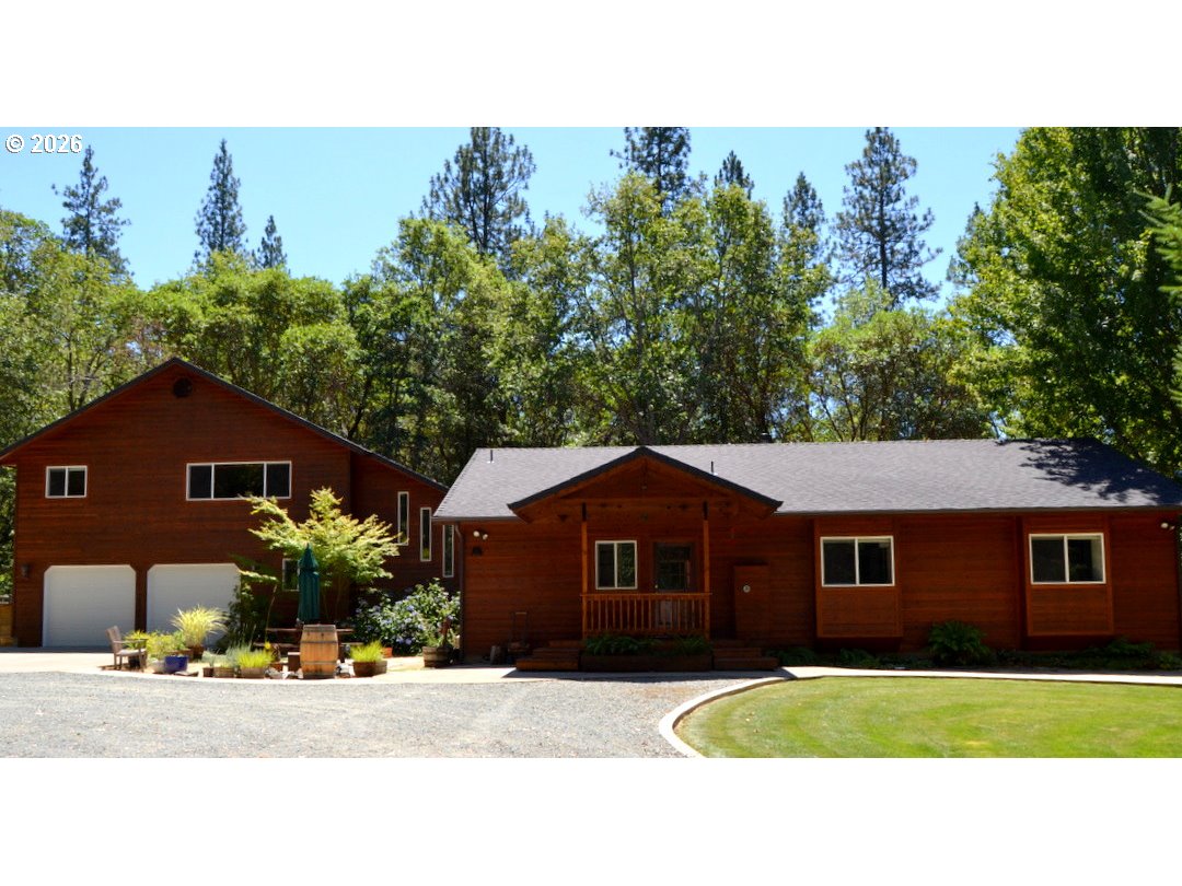 737 Pinecrest Dr — photo
