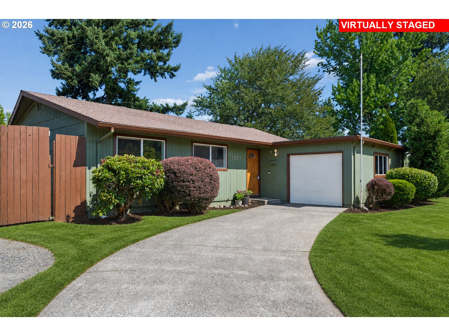 12513 NE Russell St — photo