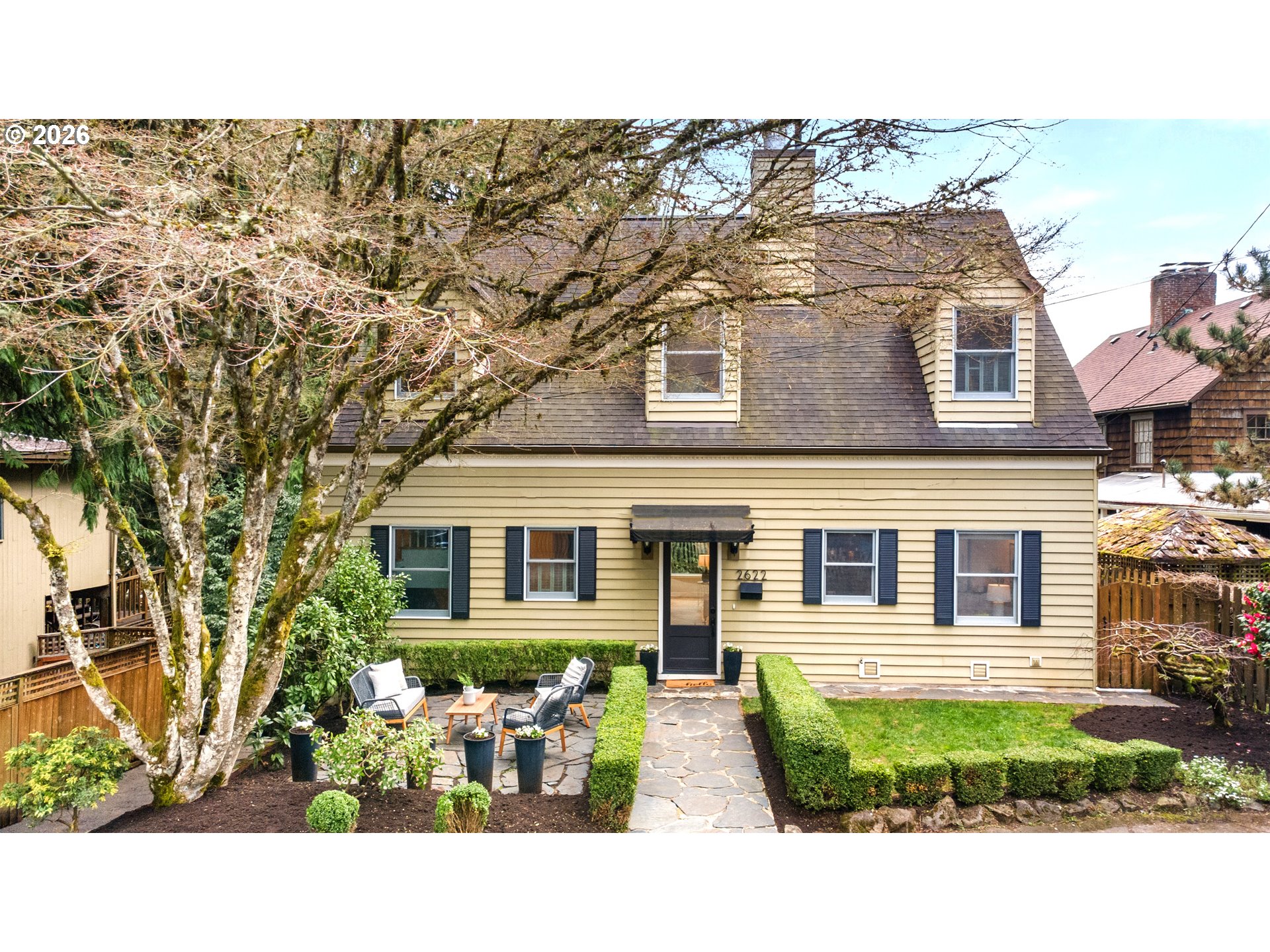 2622 SW Davenport Ct — photo