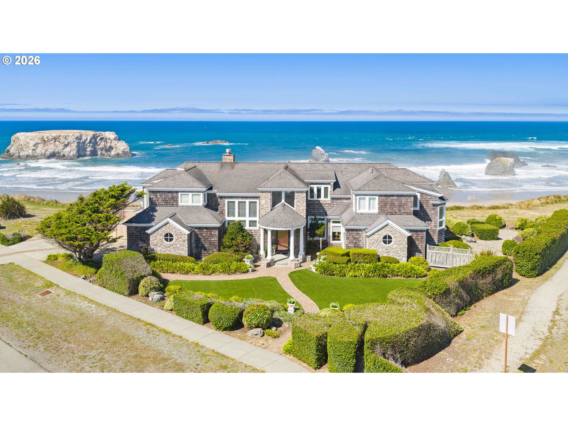 750 Beach Loop Dr — photo