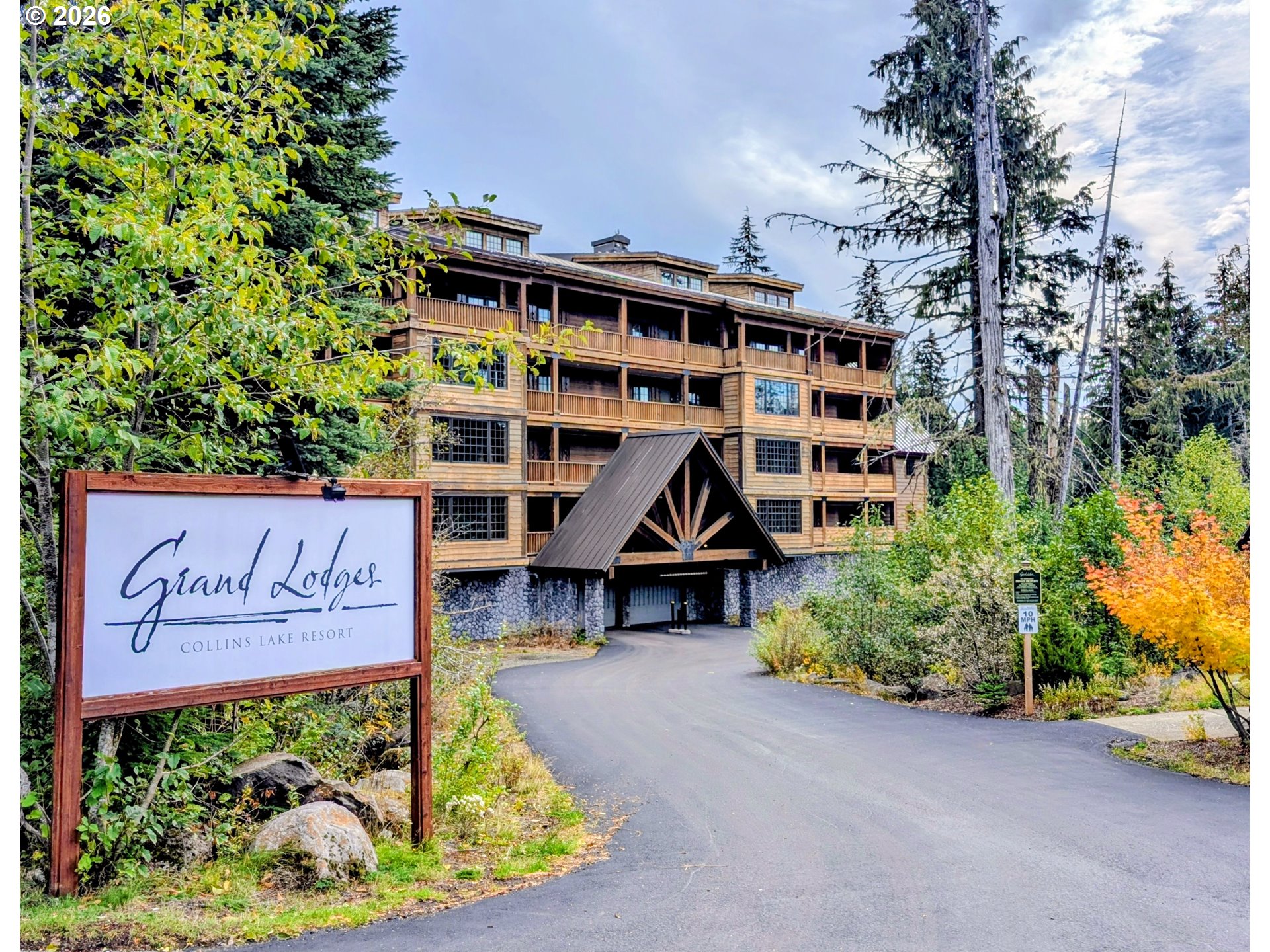 31250 E Collins Lake Rd 6 — photo