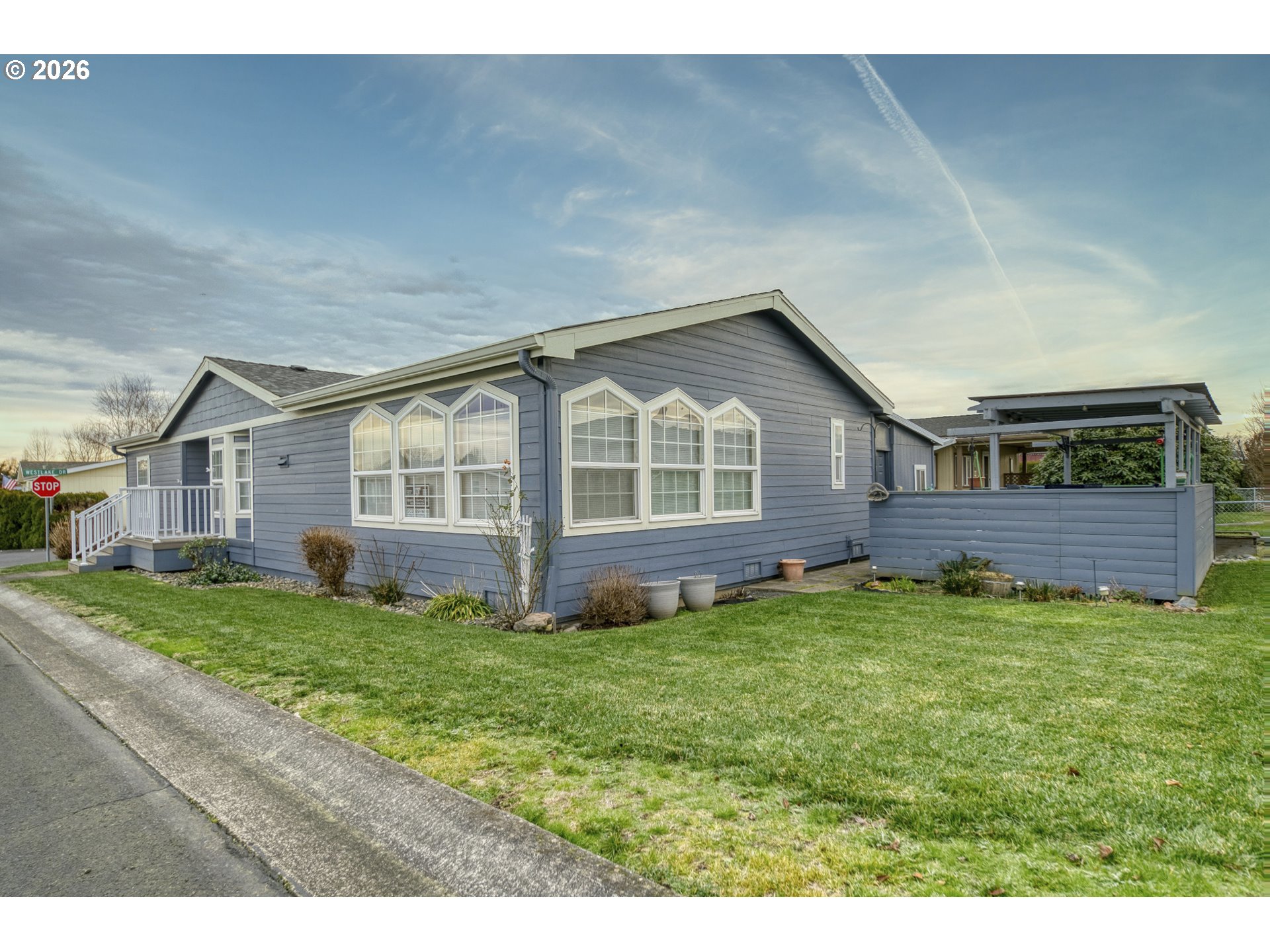51469 SE Westlake Dr — photo