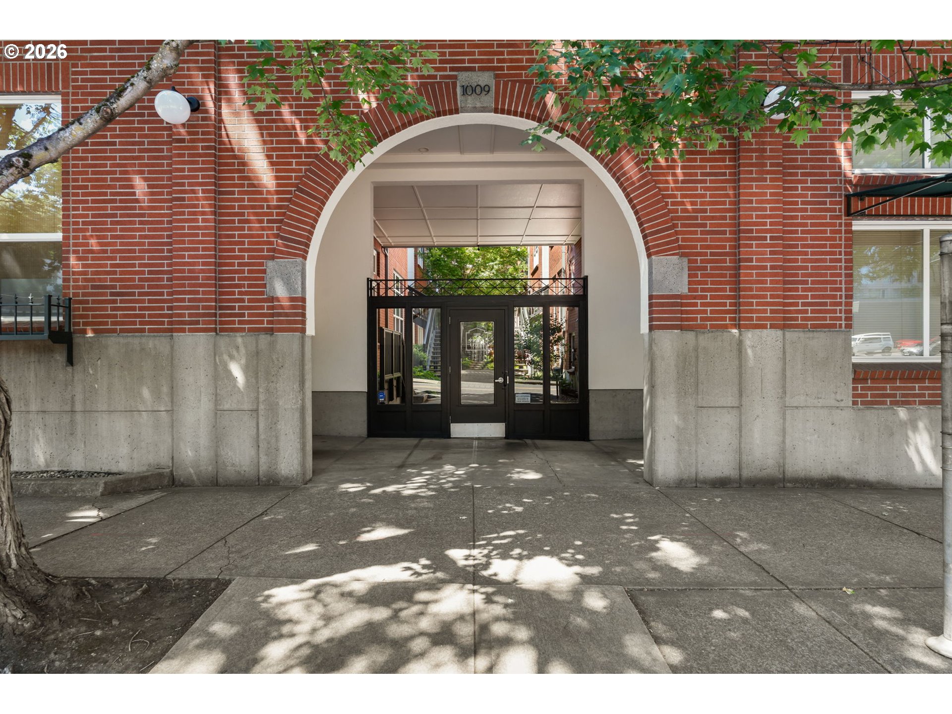 1009 NW Hoyt St 201 — photo