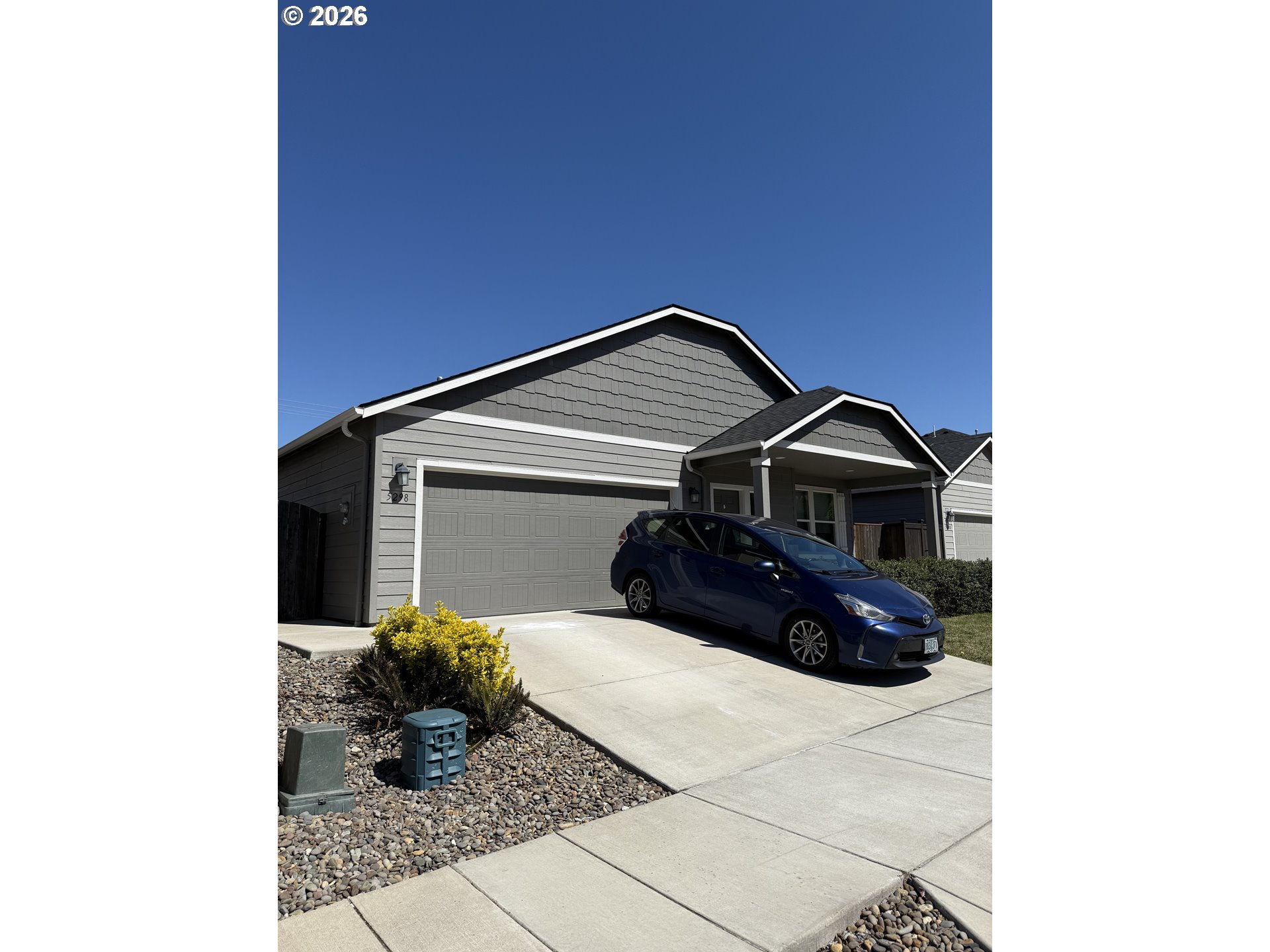 5298 Squirrel St, Springfield, OR 97478 — photo 2