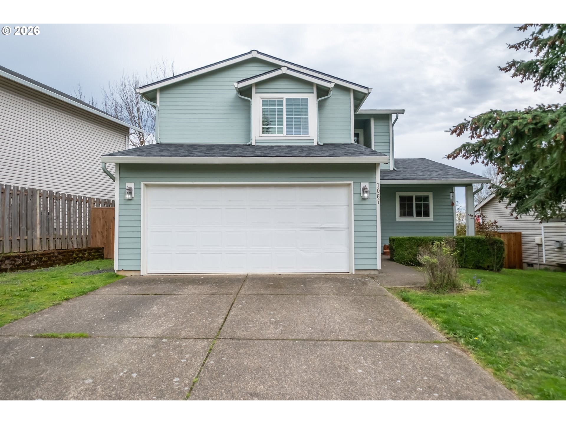 1067 SW Falcon Crest Dr — photo