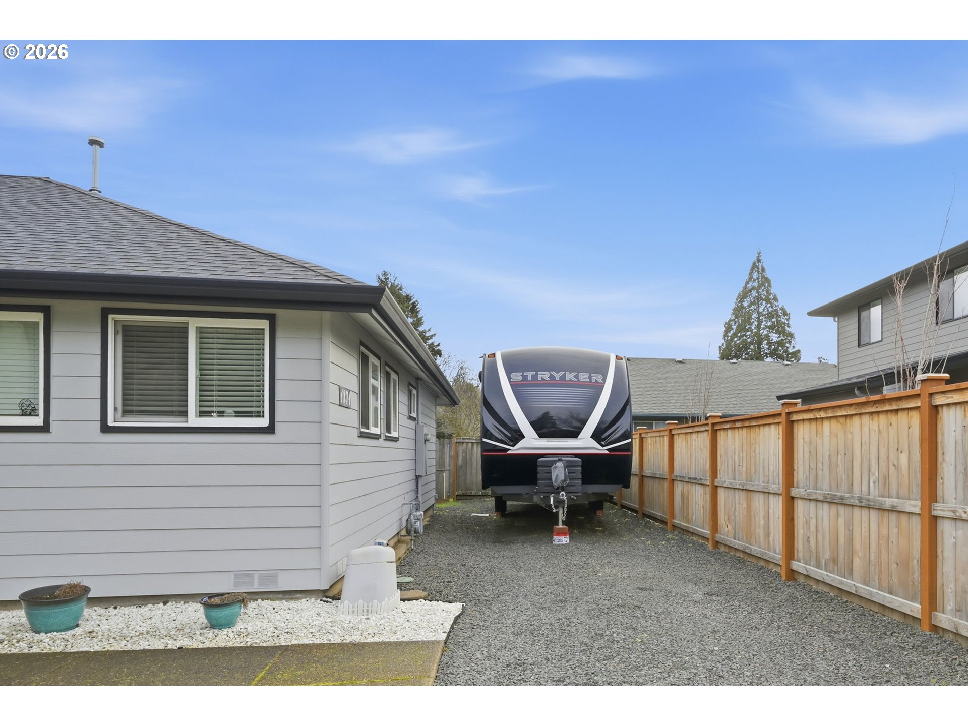 1271 Arcadia Dr, Eugene, OR 97401 — photo 2