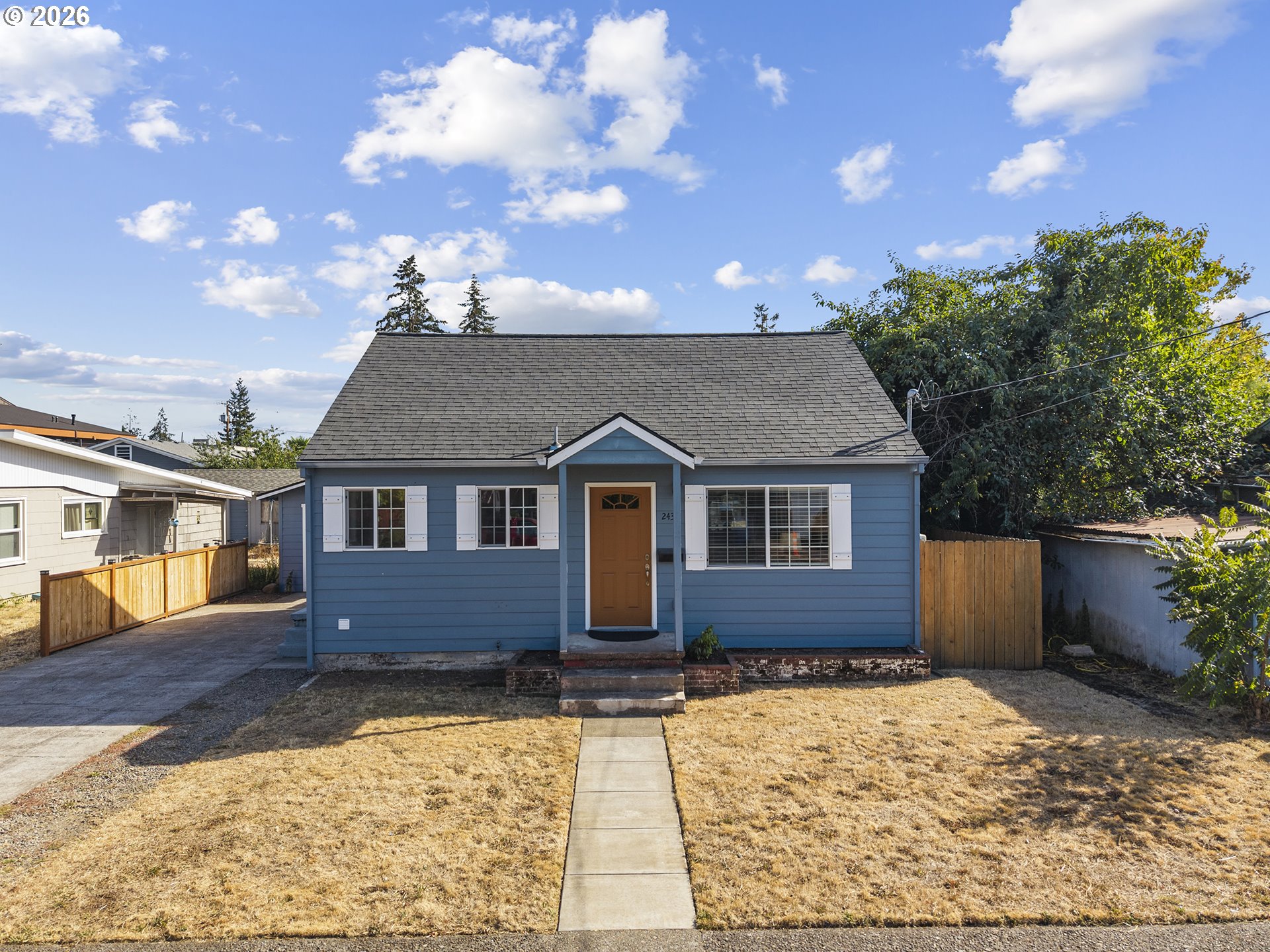 2430 Claude St SE — photo