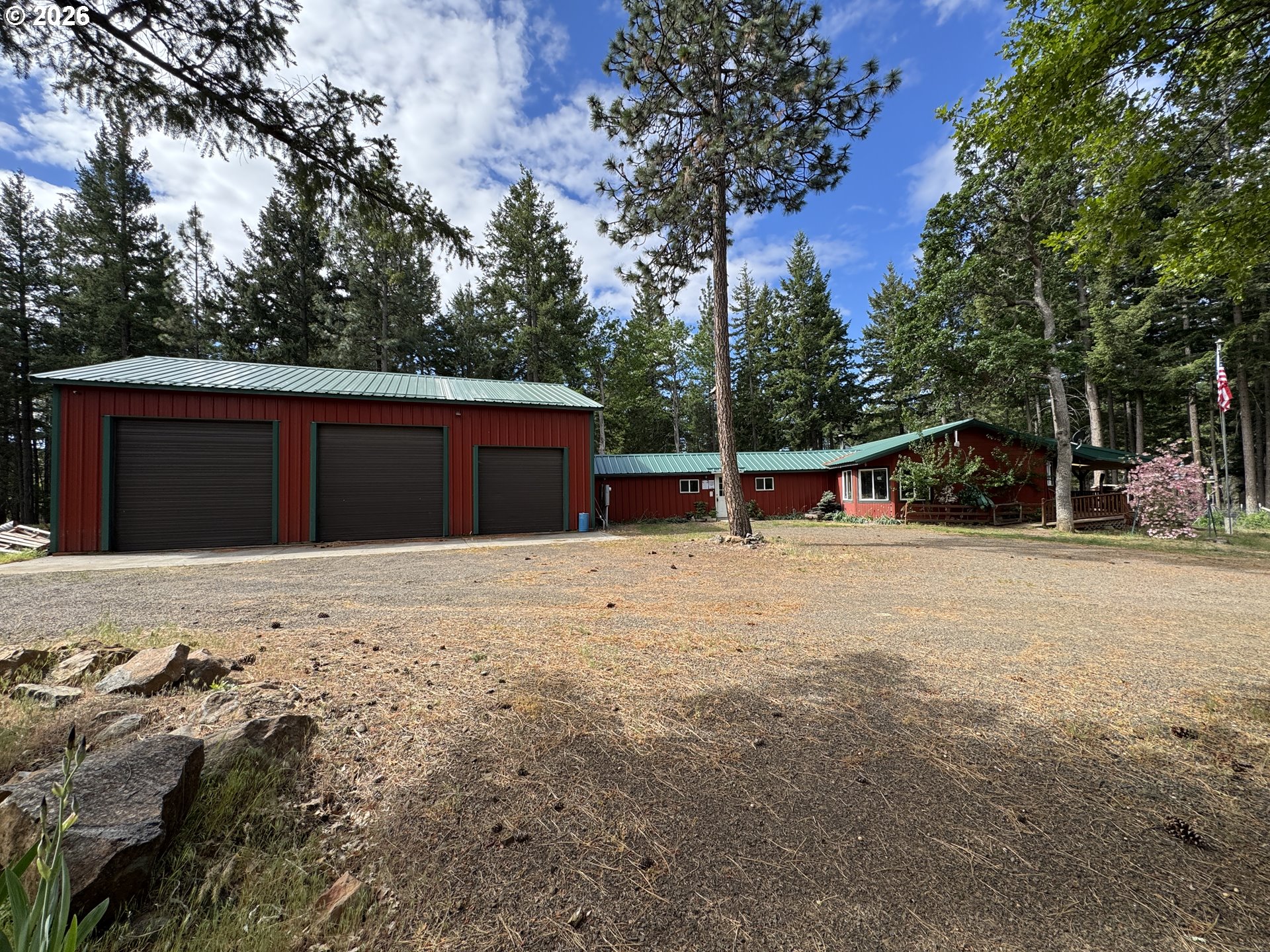 562 England Rd — photo
