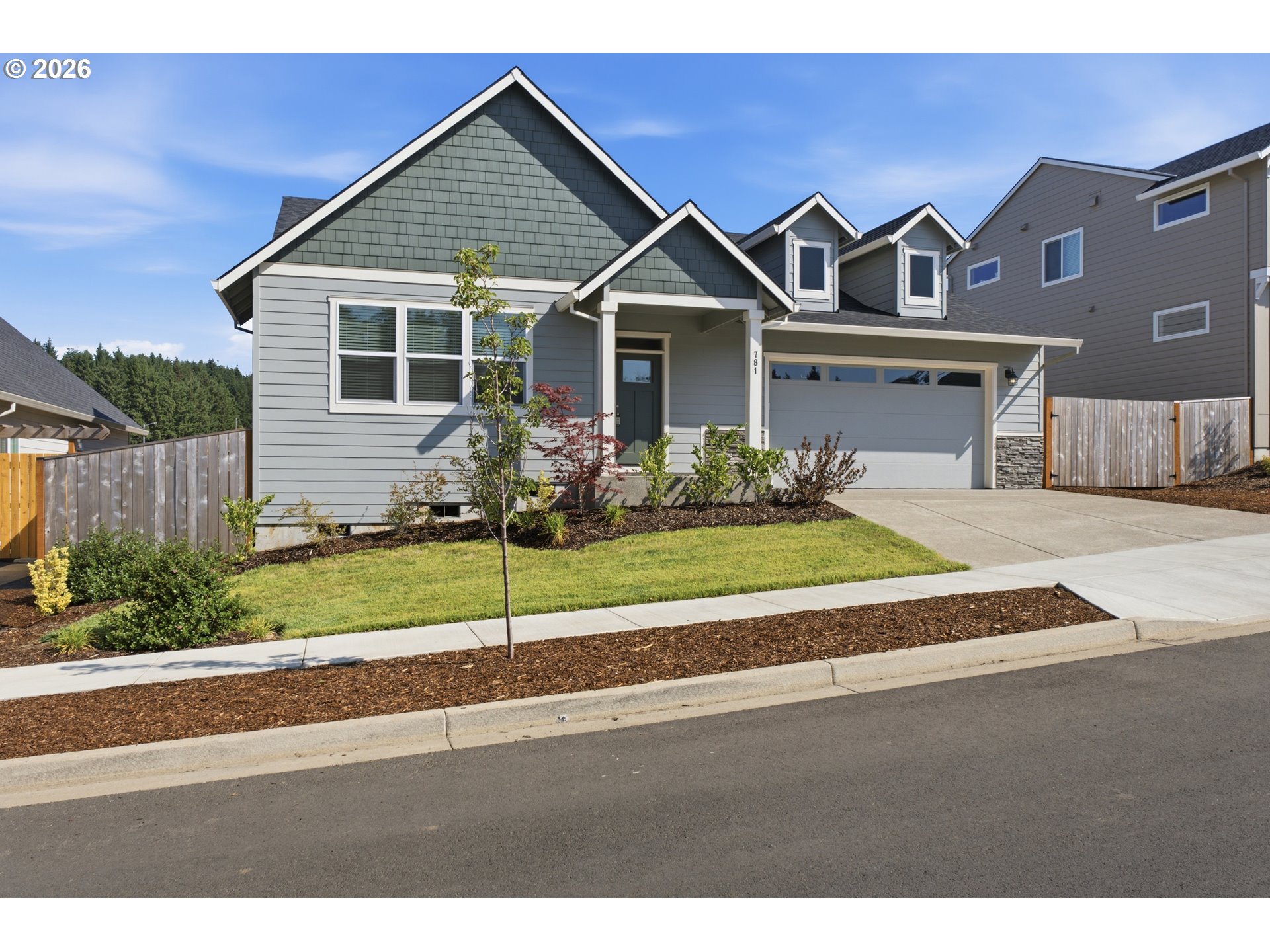 781 Riley Dr — photo