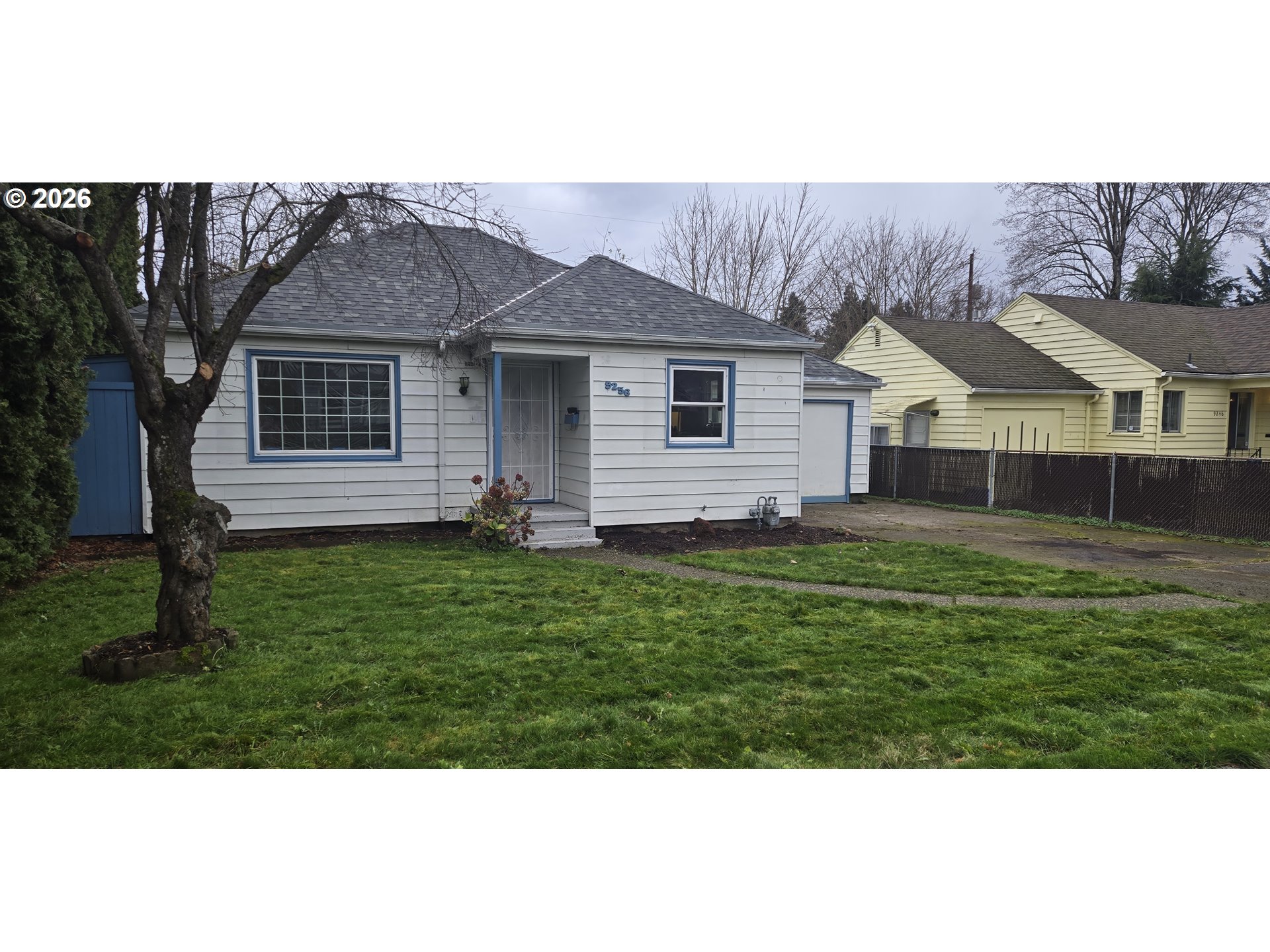 9256 SE Morrison St — photo