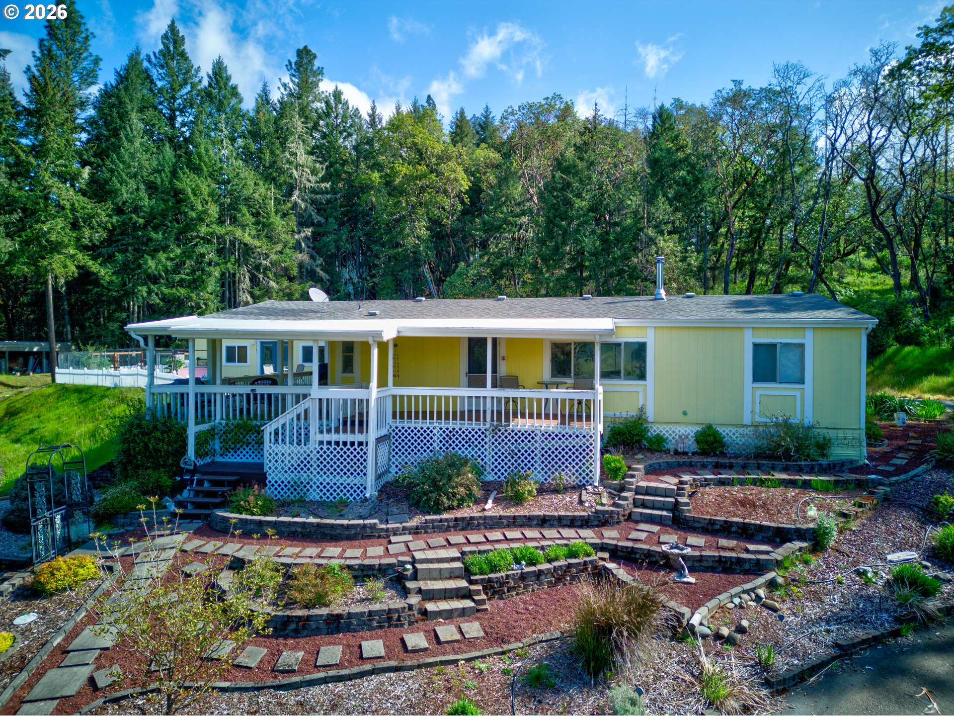 1160 Cleveland Loop Dr — photo